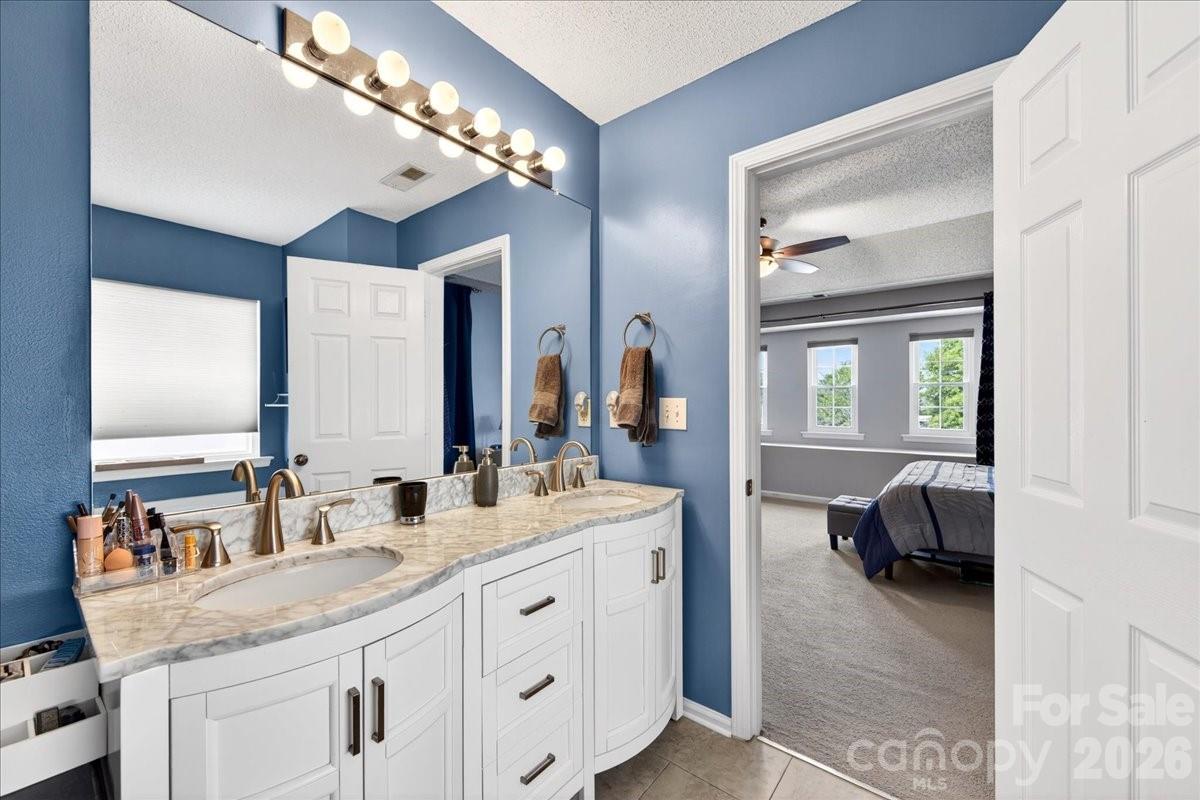 10611 Bedlington Road — Charlotte