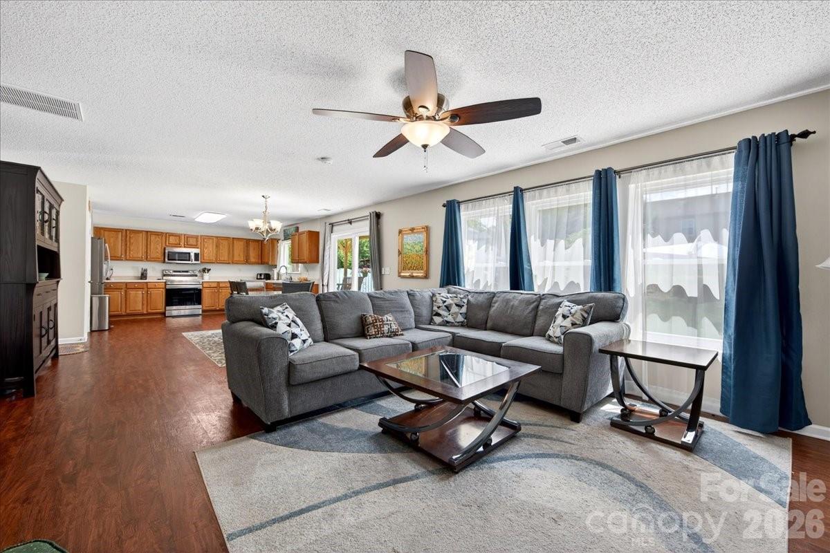 10611 Bedlington Road — Charlotte