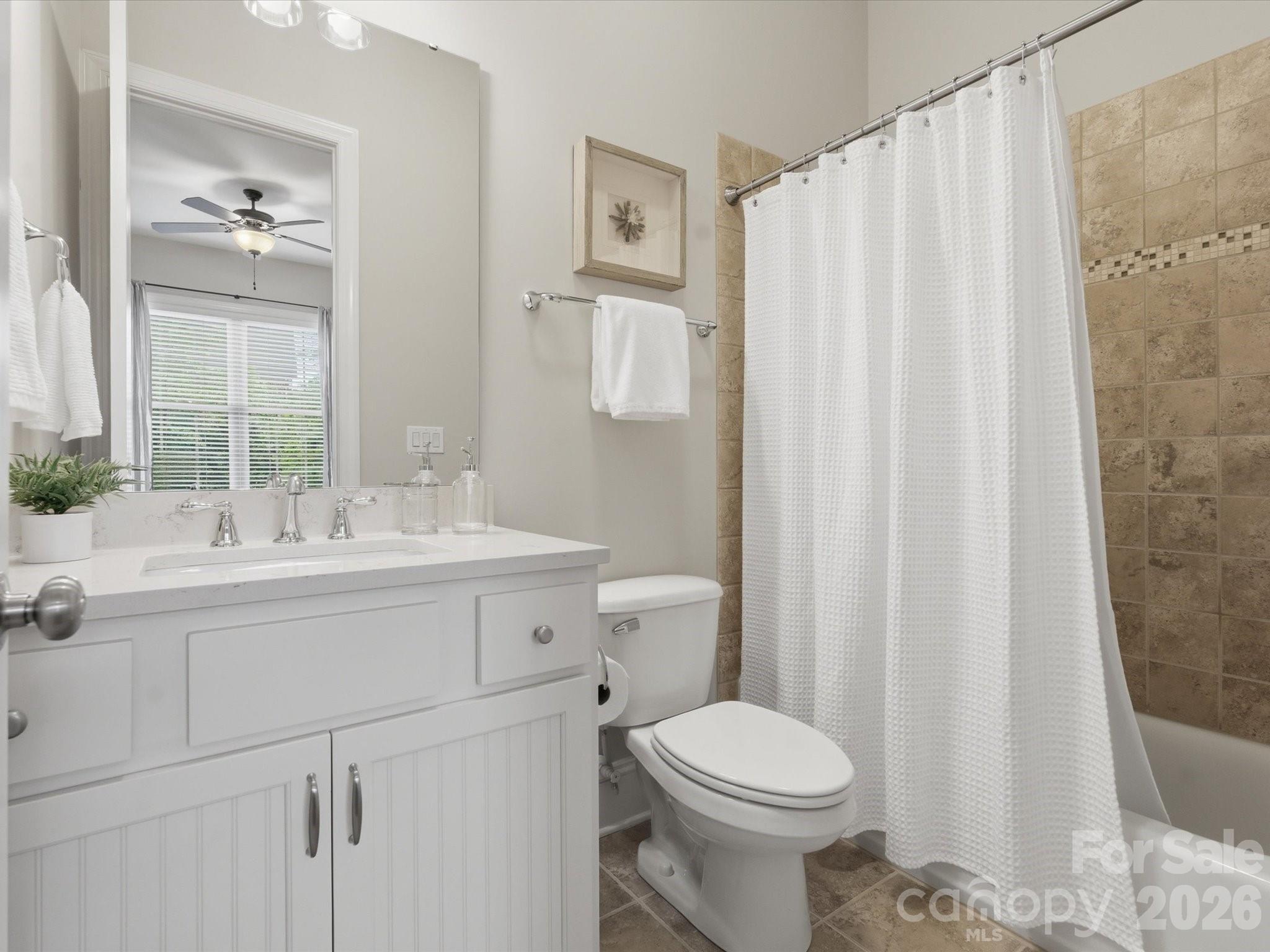 1003 Desborough Drive — Matthews