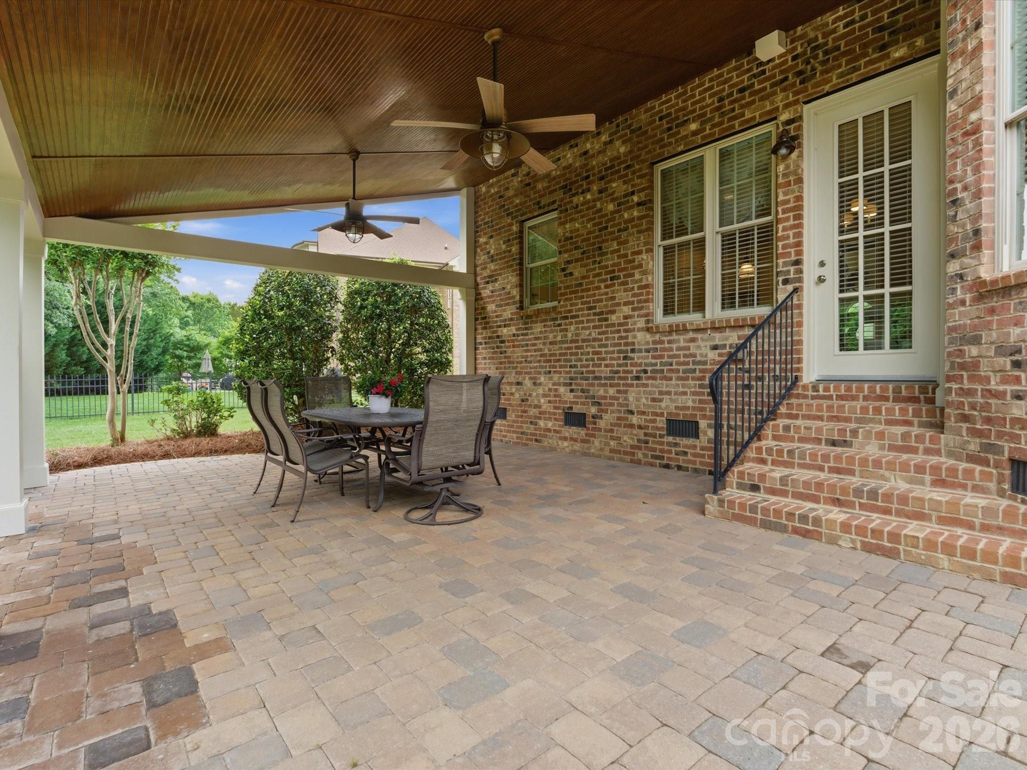 1003 Desborough Drive — Matthews