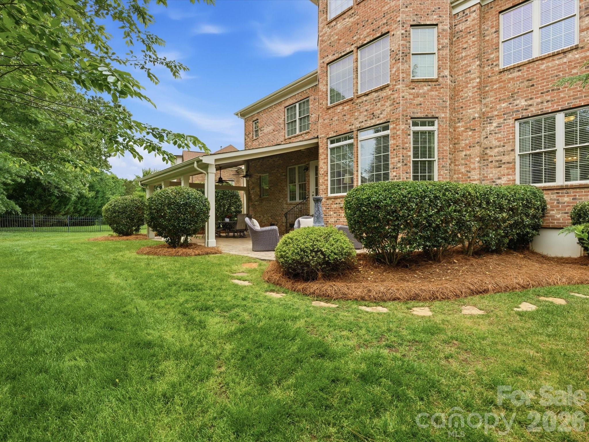 1003 Desborough Drive — Matthews