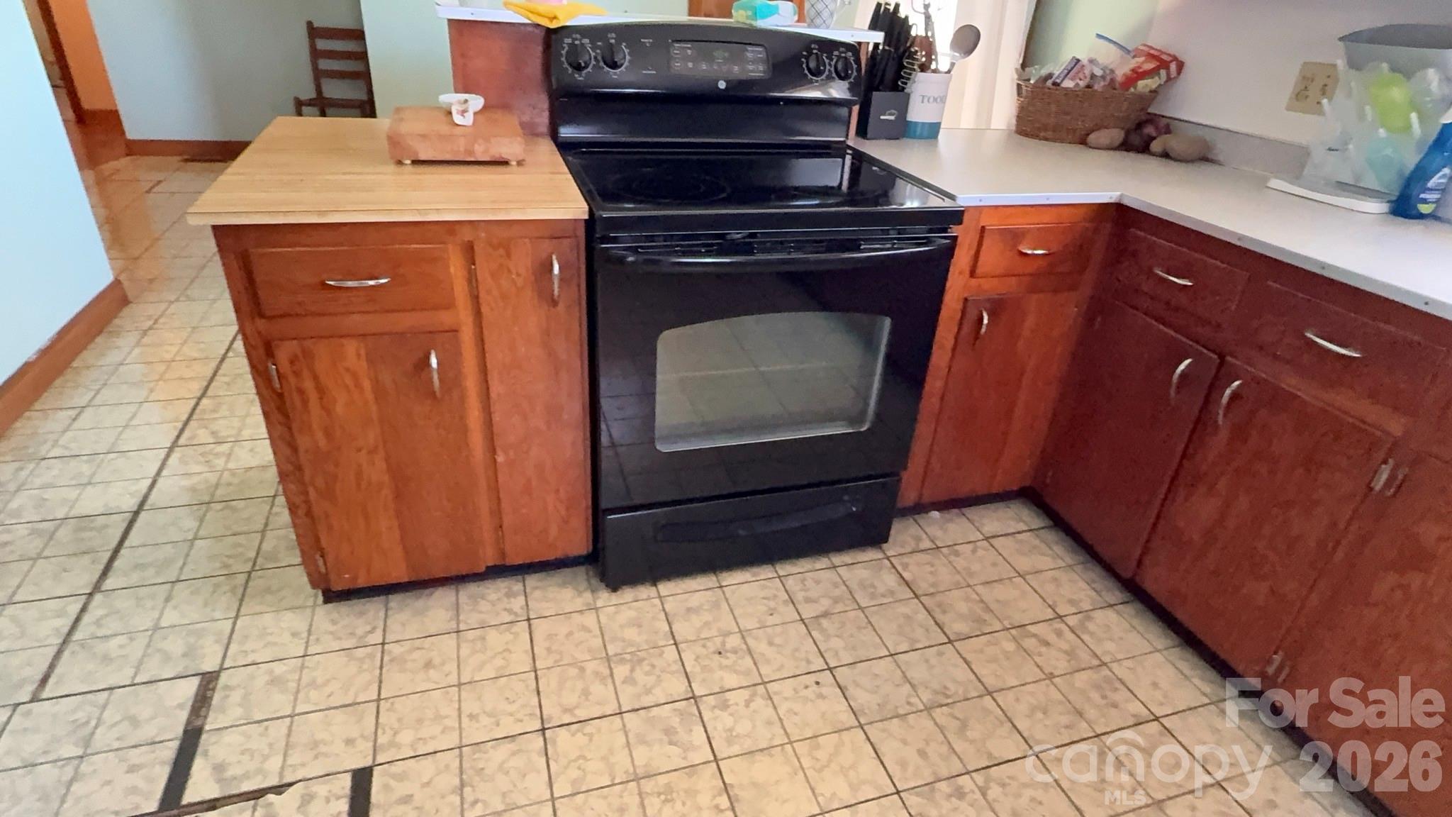 1582 Dutch Cove Road — Canton