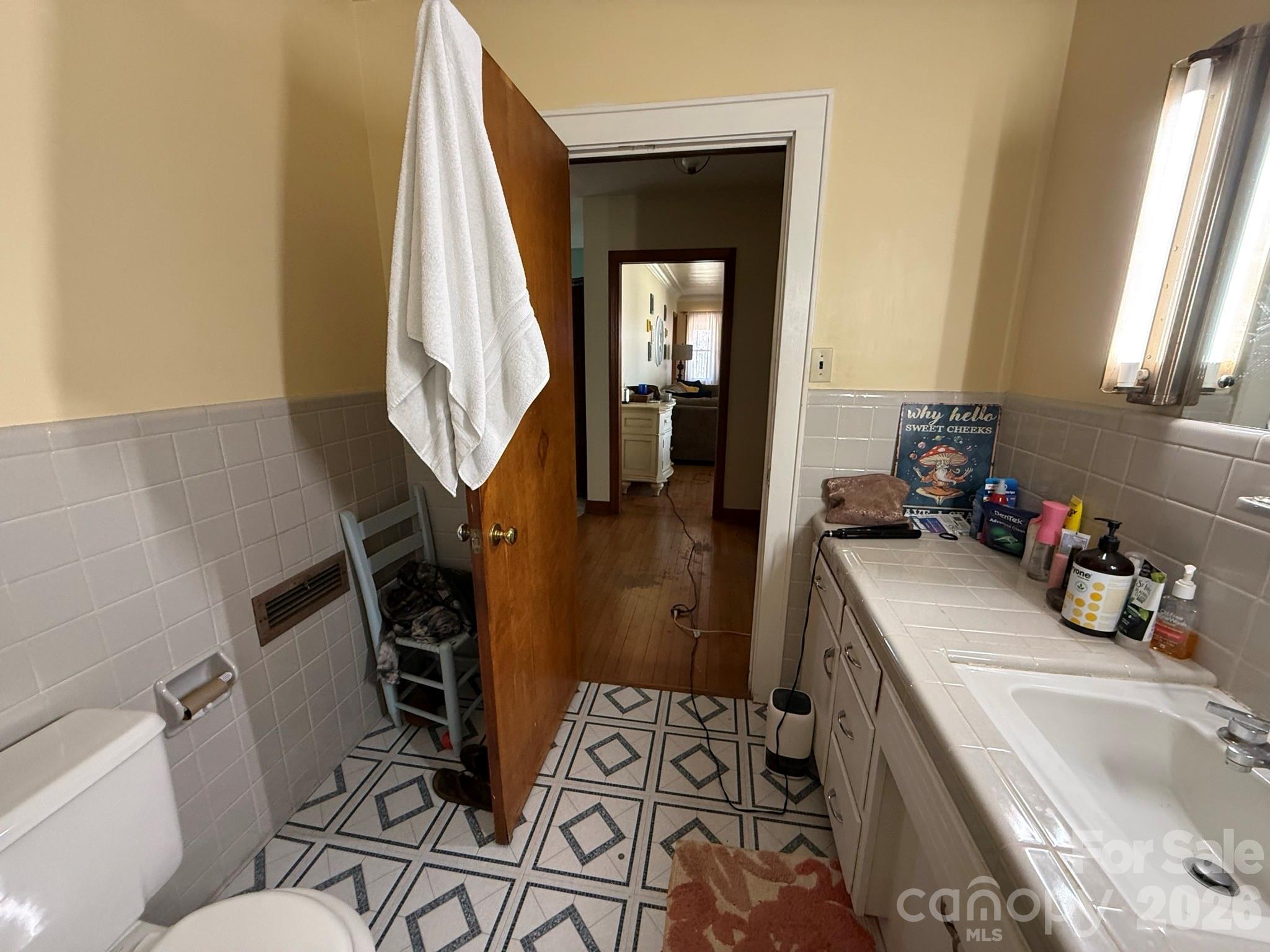 1582 Dutch Cove Road — Canton