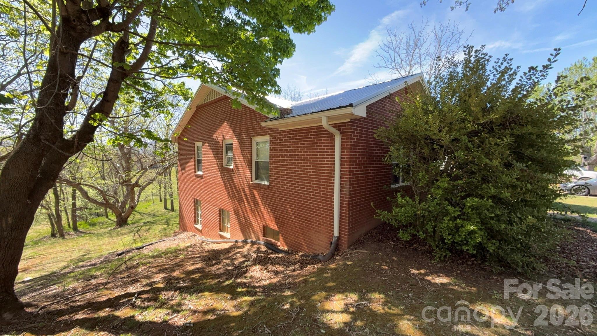 1582 Dutch Cove Road — Canton