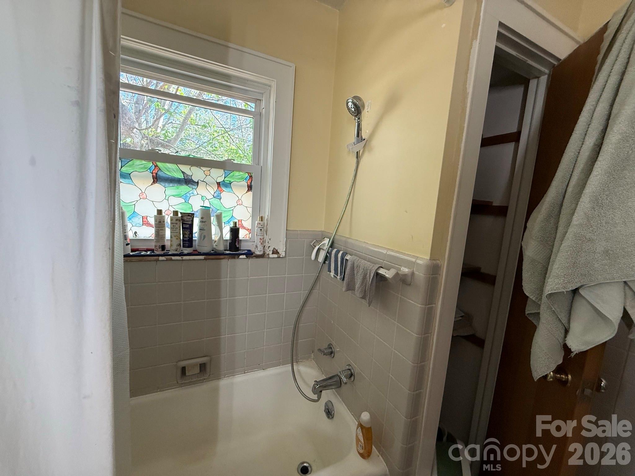 1582 Dutch Cove Road — Canton