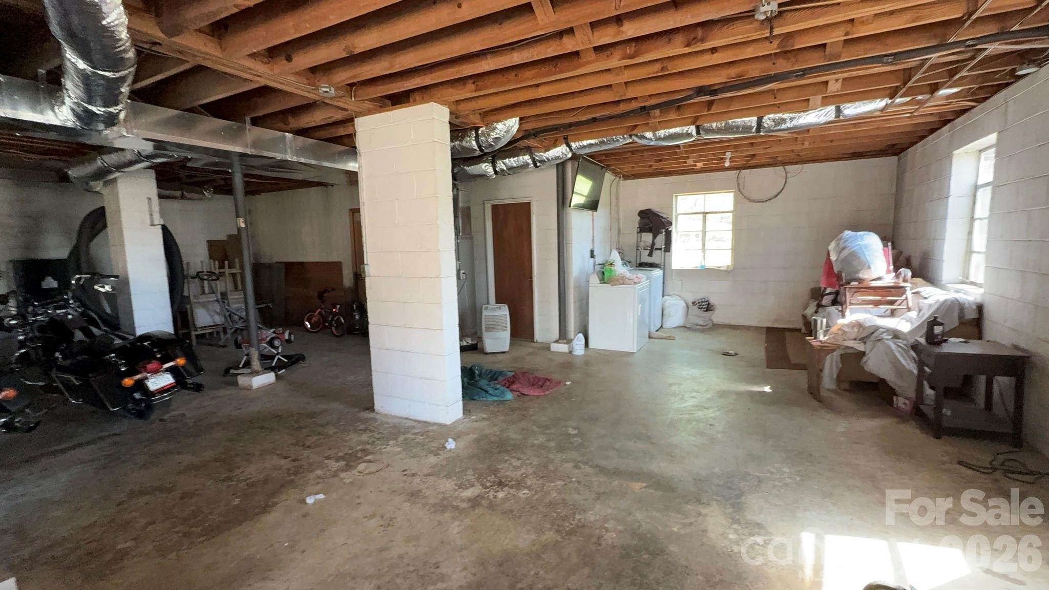 1582 Dutch Cove Road — Canton