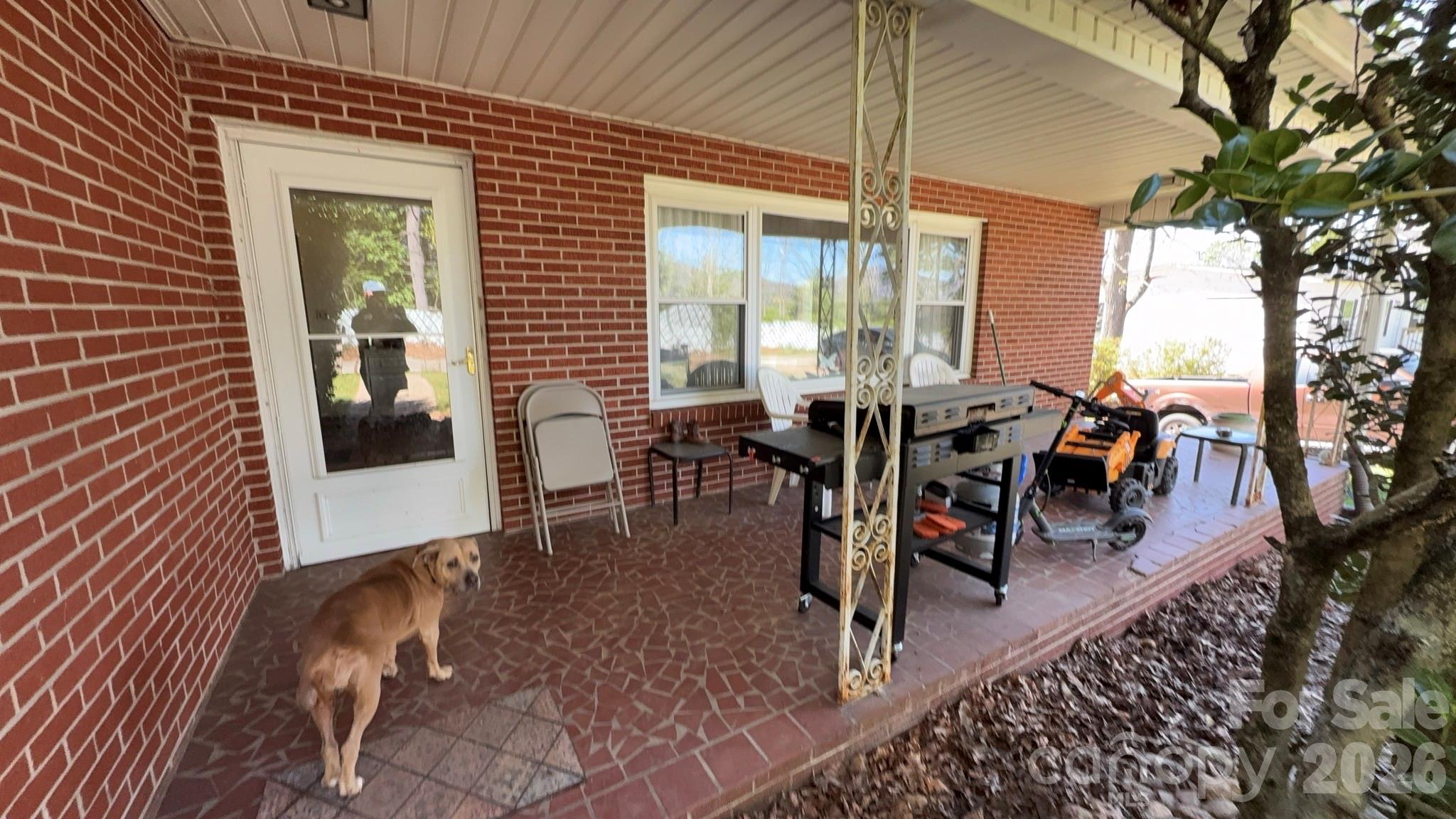 1582 Dutch Cove Road — Canton