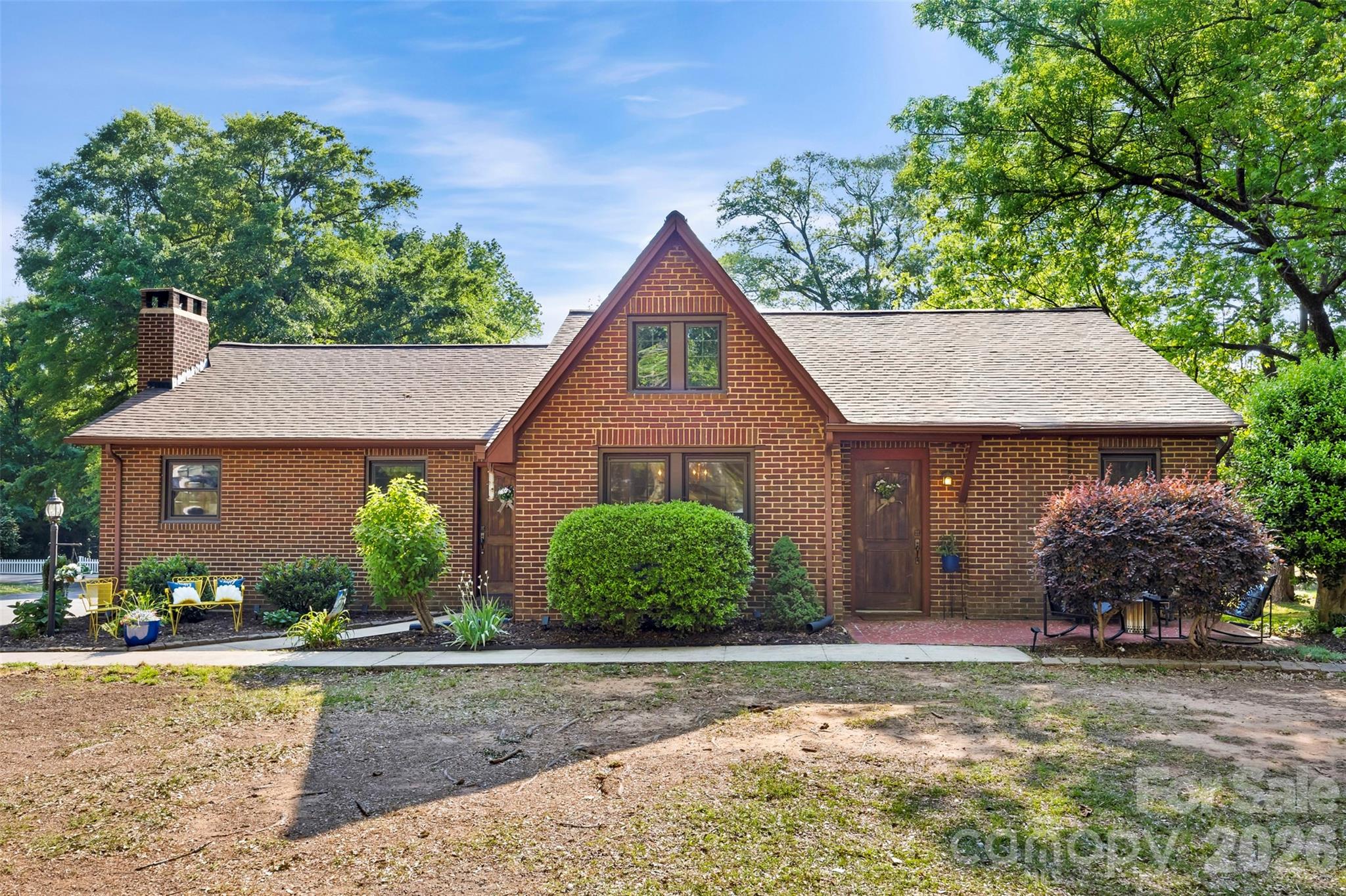 1206 South Point Road — Belmont