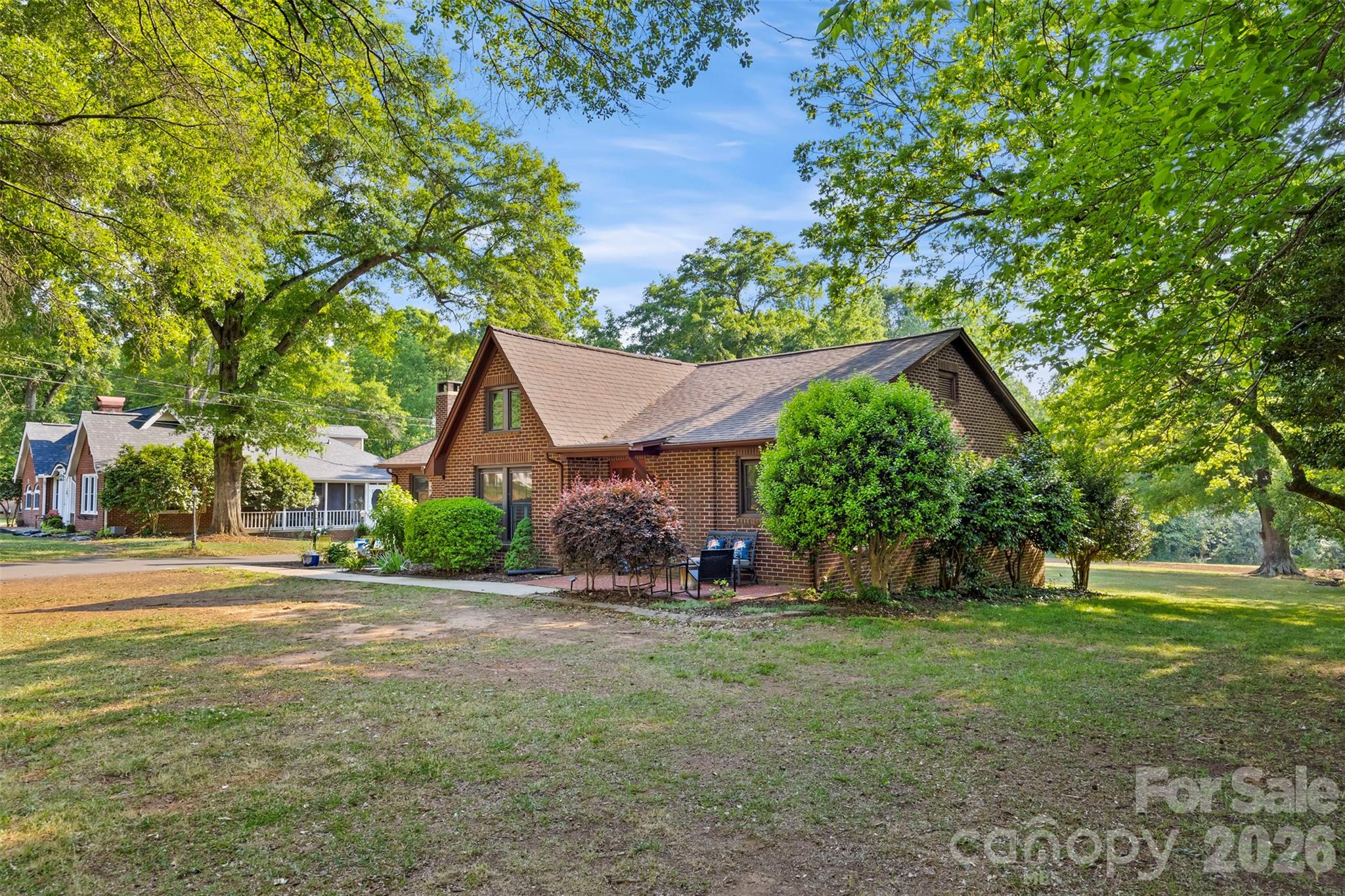 1206 South Point Road — Belmont