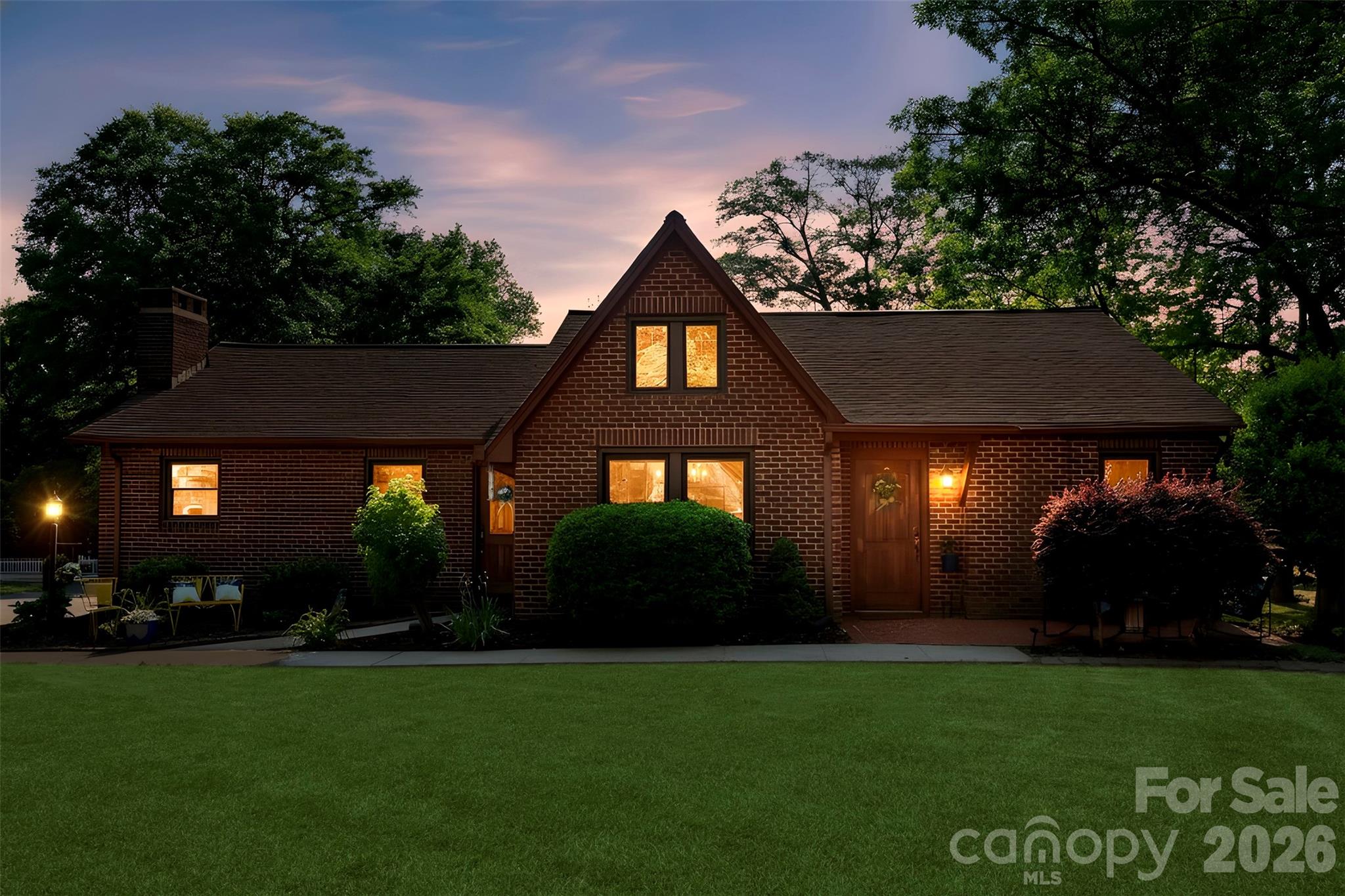 1206 South Point Road — Belmont