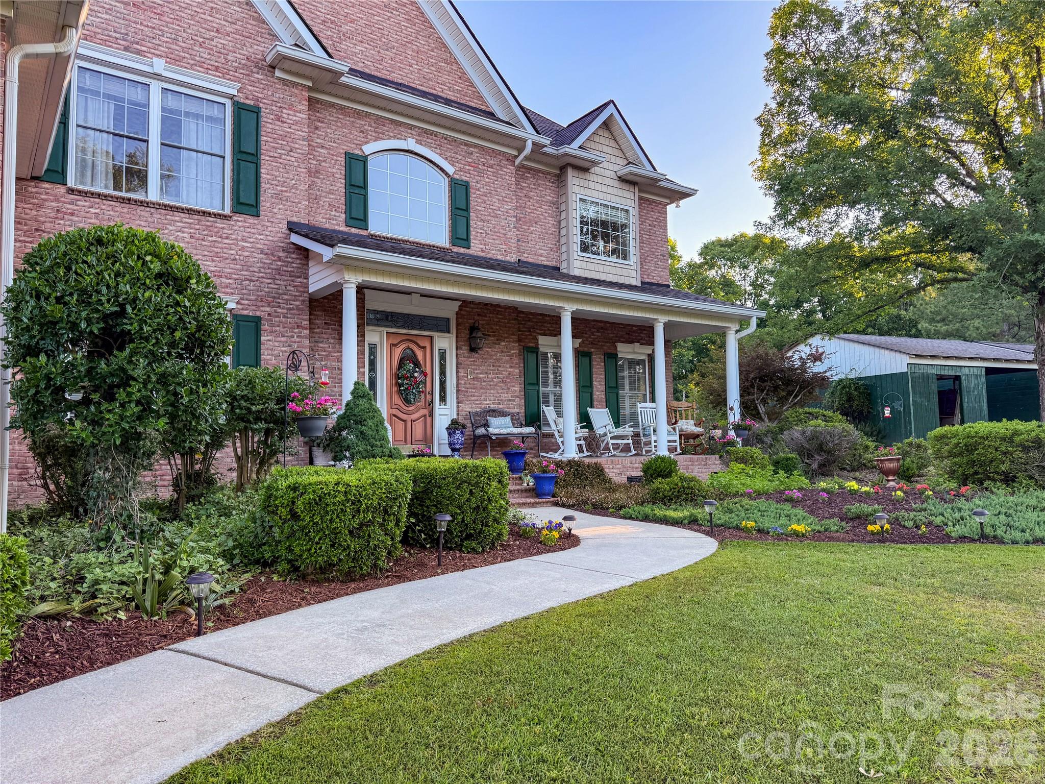 1171 Hilldale Drive — Lancaster