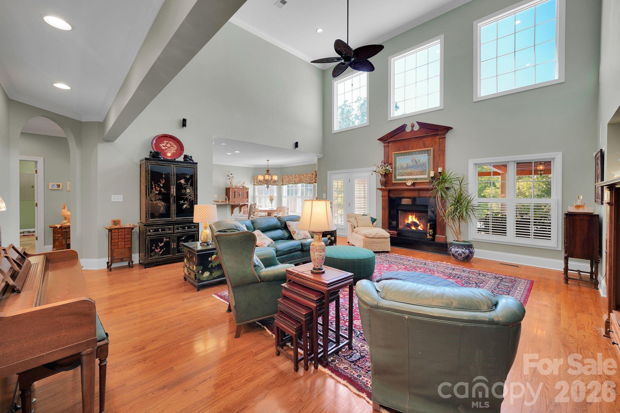 1171 Hilldale Drive — Lancaster