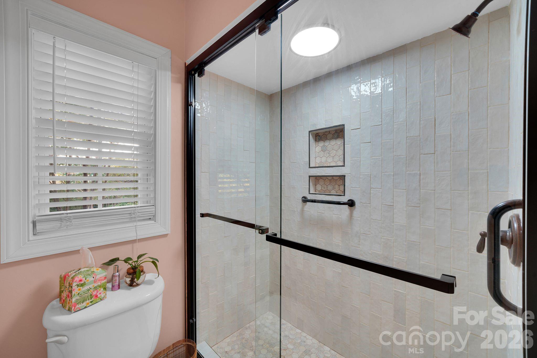 1171 Hilldale Drive — Lancaster