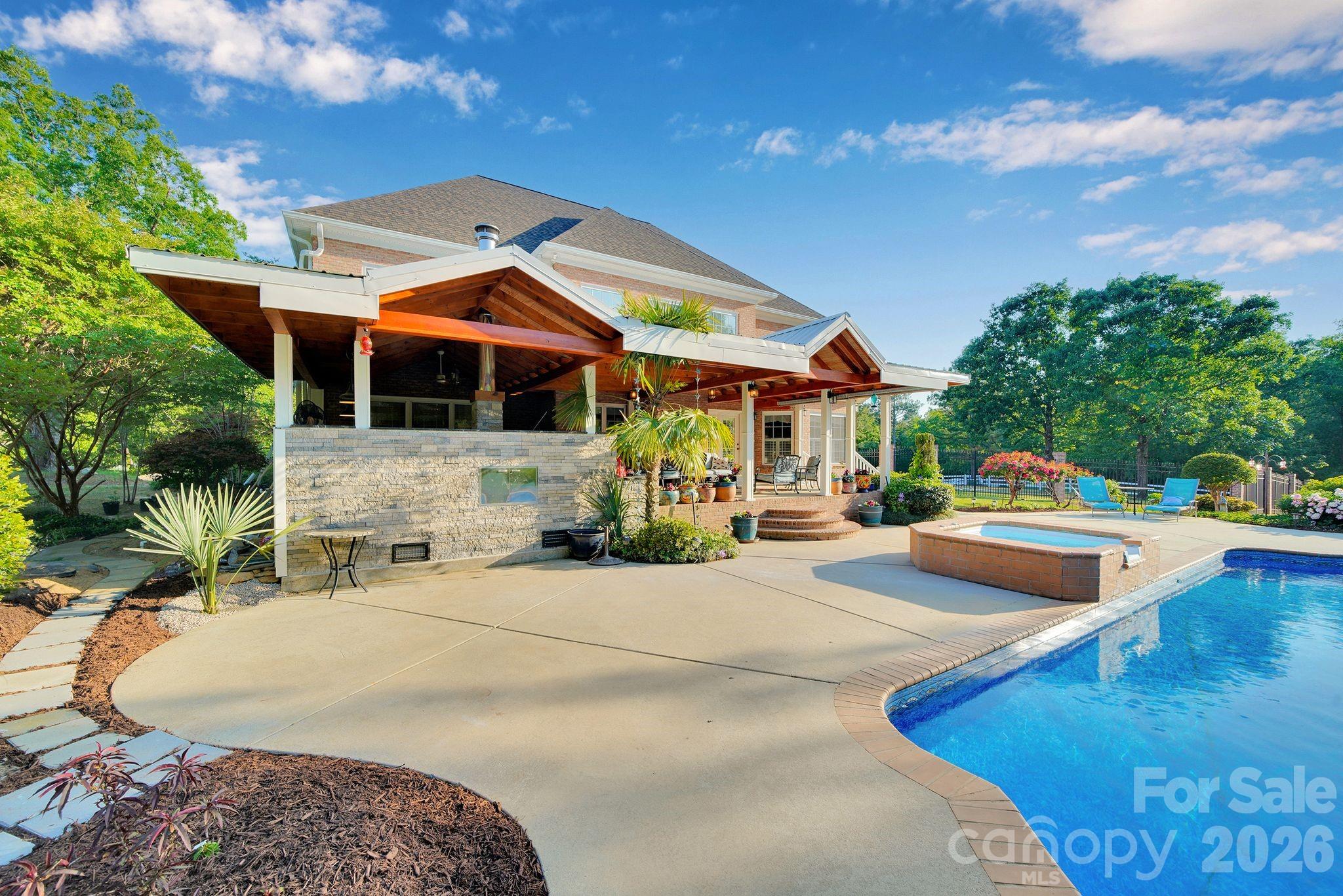 1171 Hilldale Drive — Lancaster