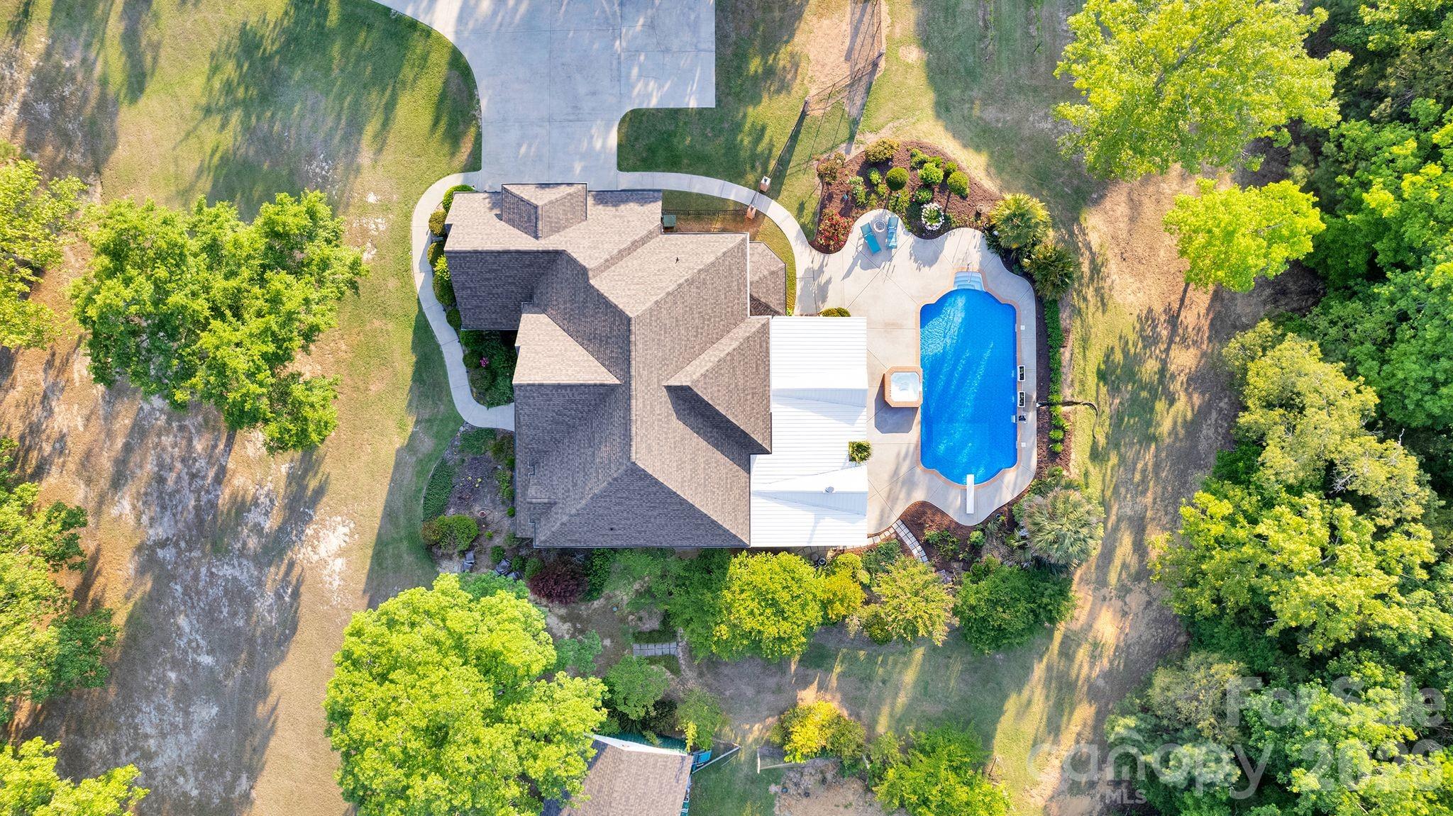 1171 Hilldale Drive — Lancaster