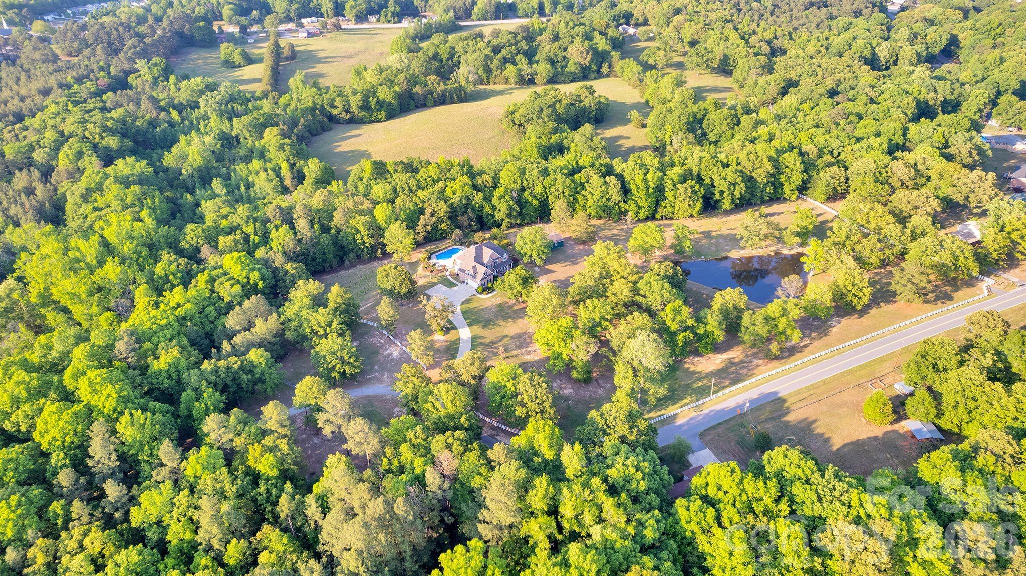 1171 Hilldale Drive — Lancaster