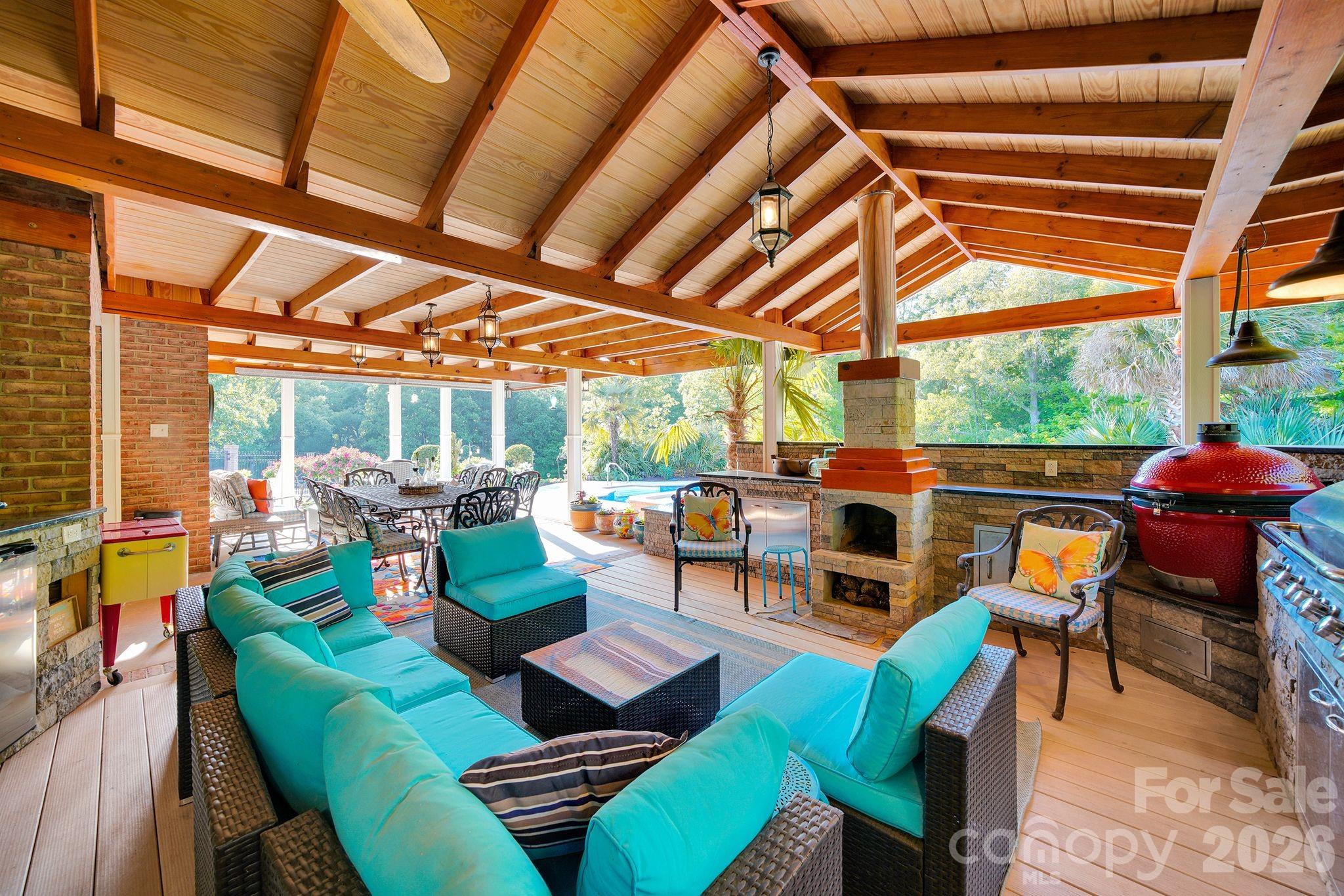 1171 Hilldale Drive — Lancaster