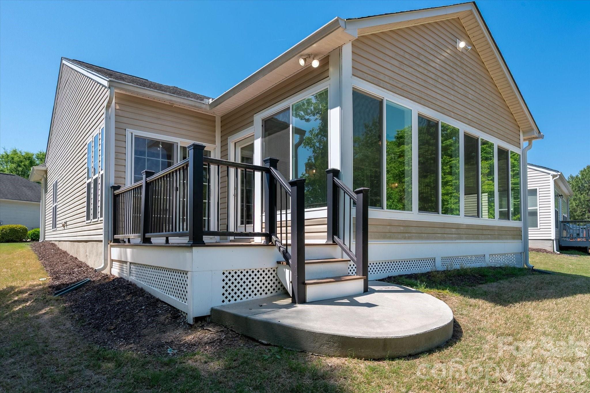6056 Great Basin Lane — Fort Mill