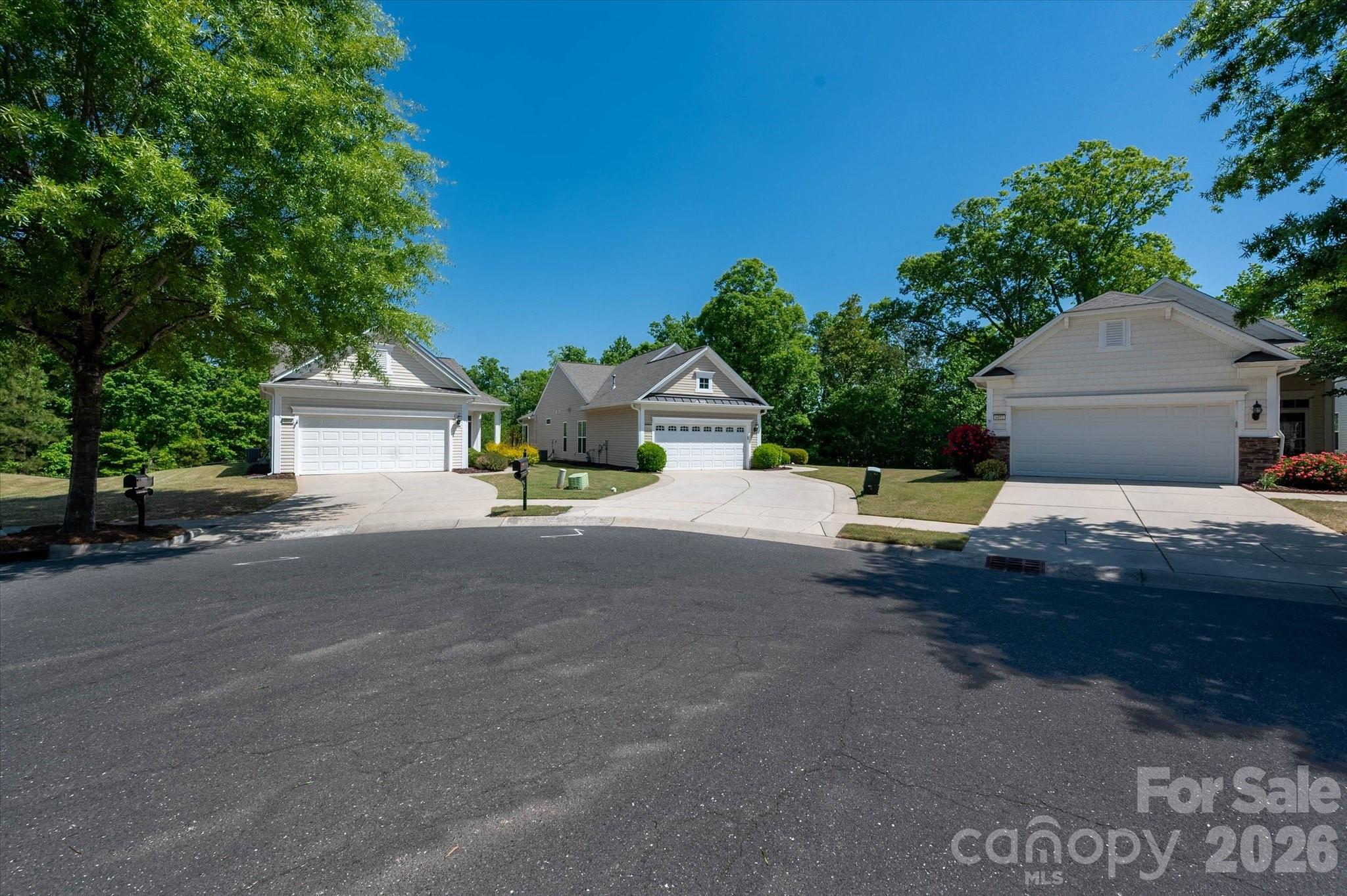 6056 Great Basin Lane — Fort Mill