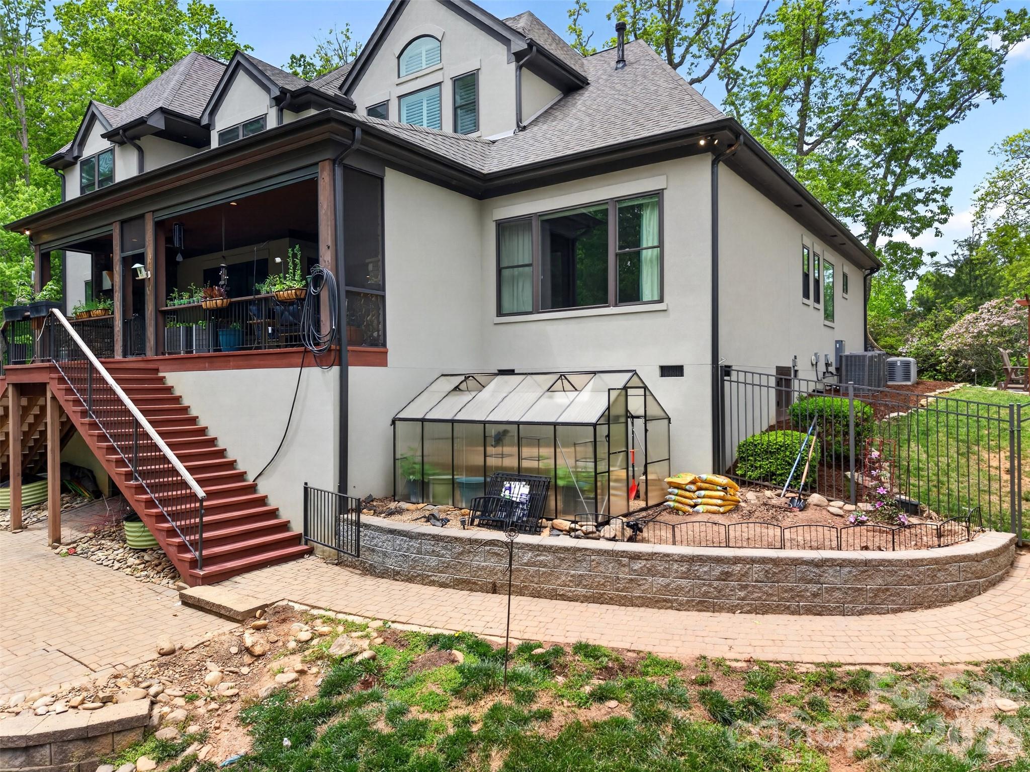 671 Mills River Way — Horse Shoe