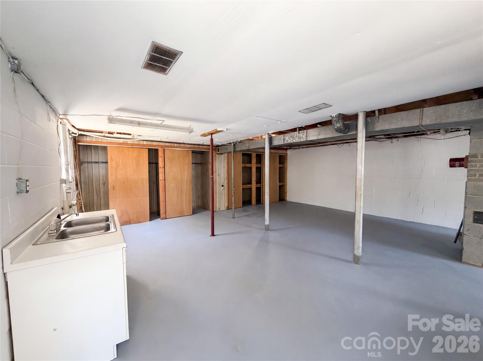 2431 Lynn Drive — Gastonia
