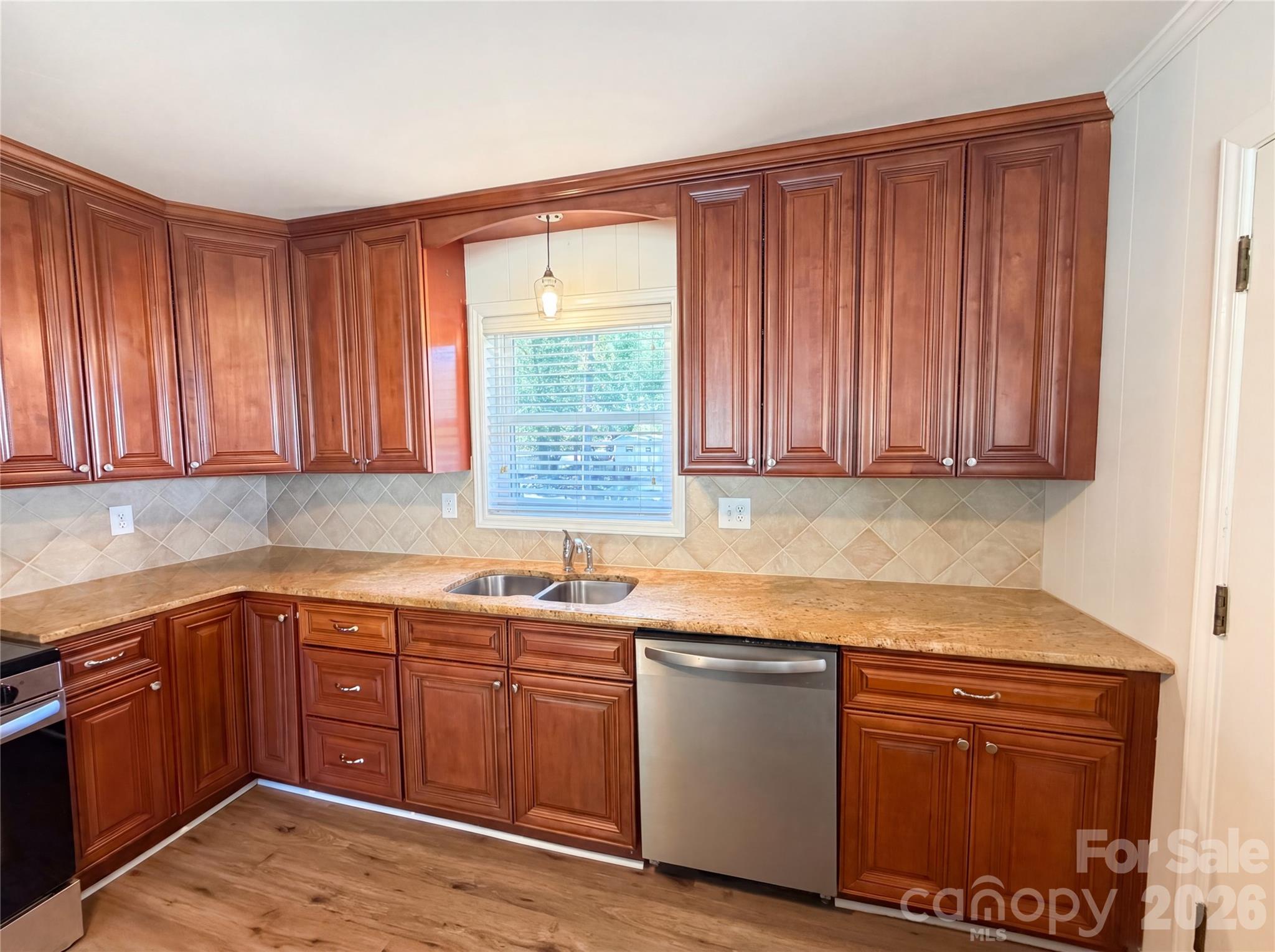 2431 Lynn Drive — Gastonia