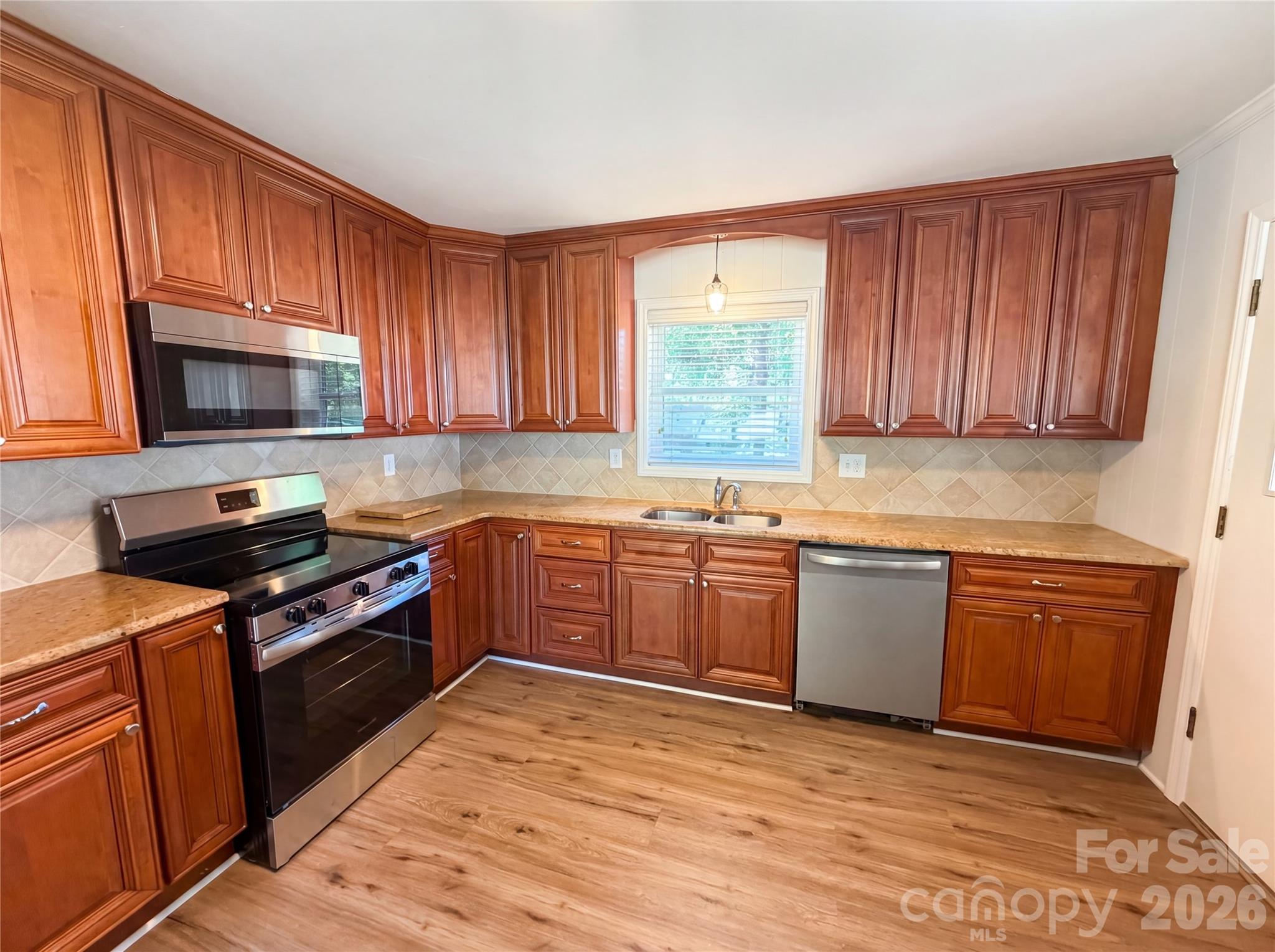 2431 Lynn Drive — Gastonia
