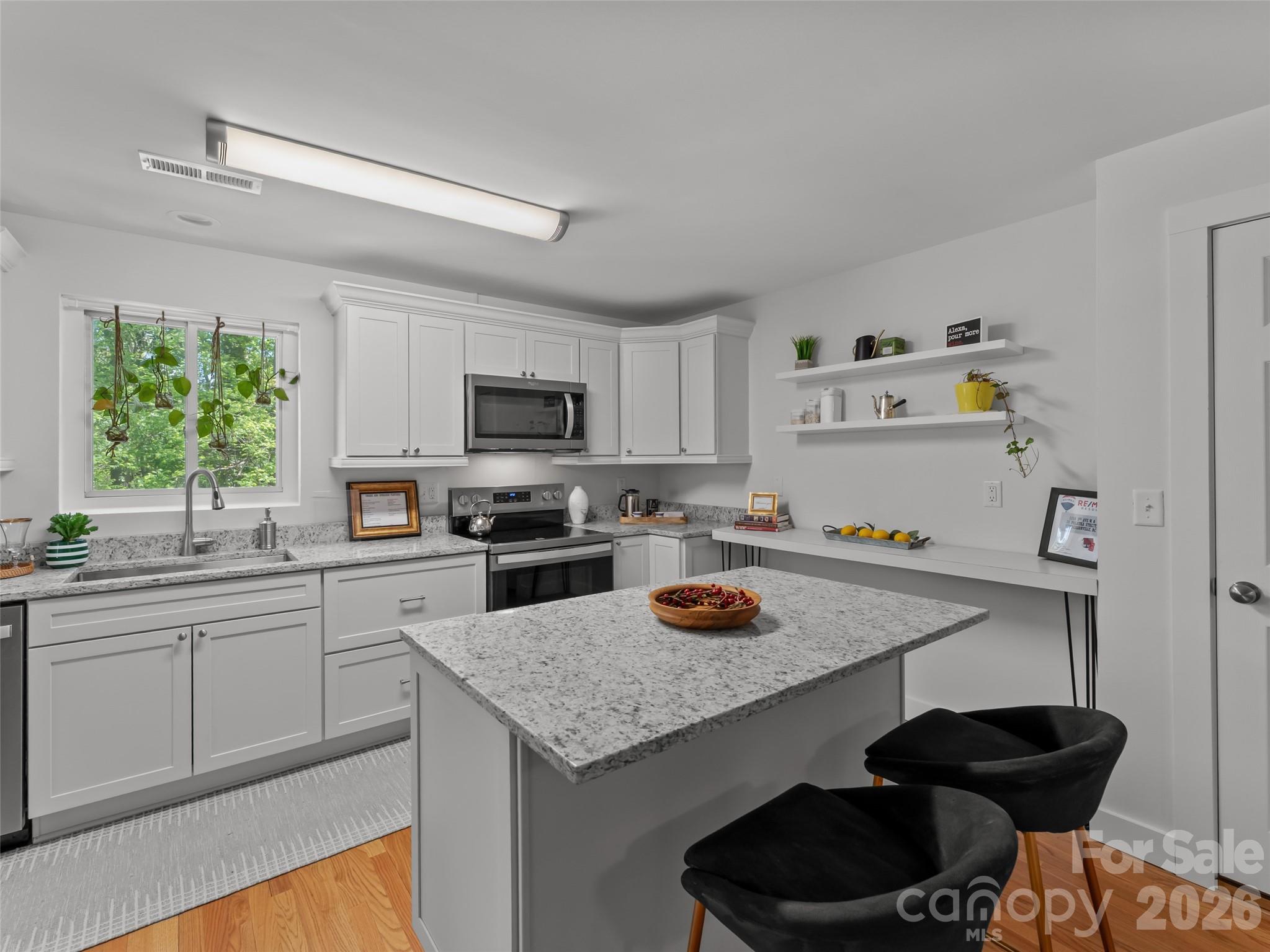 1110 3rd Avenue W #multiple — Hendersonville