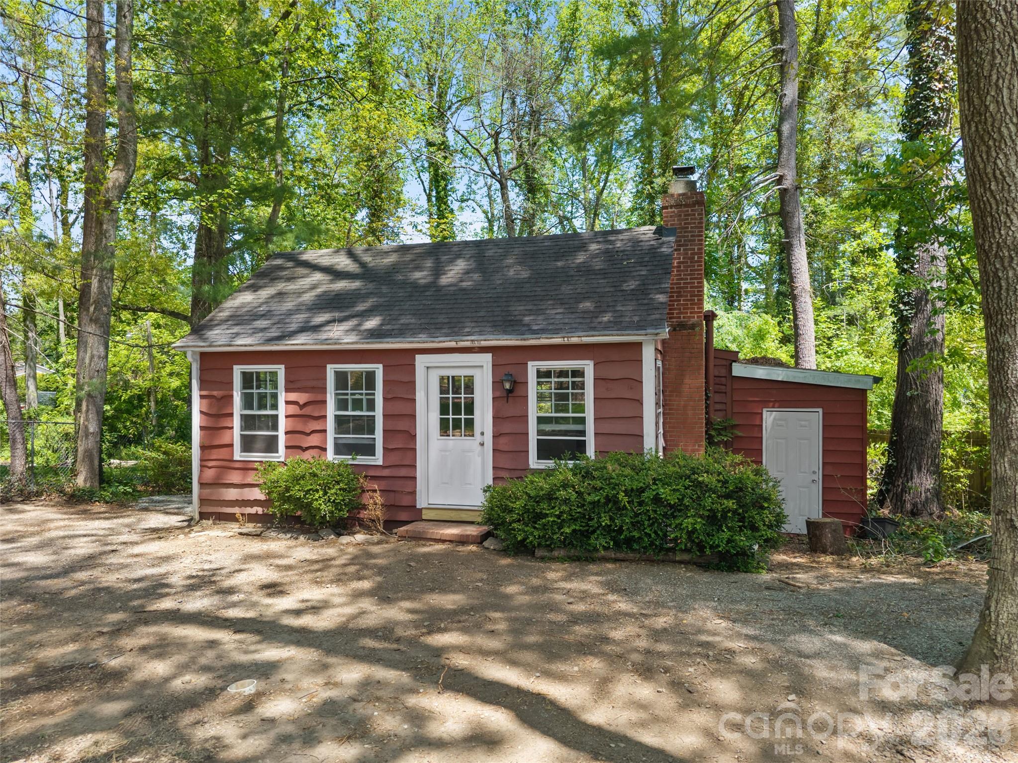 1110 3rd Avenue W #multiple — Hendersonville