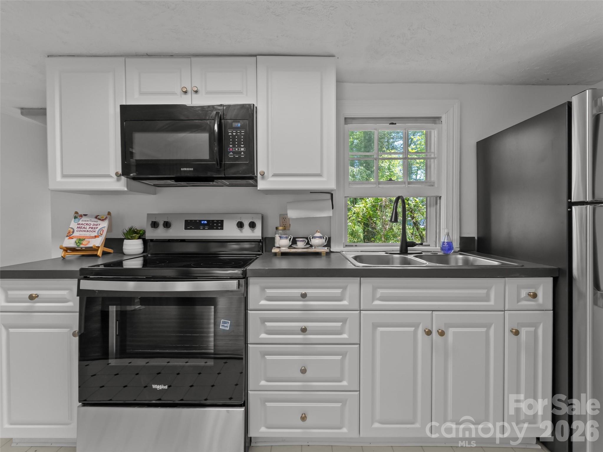 1110 3rd Avenue W #multiple — Hendersonville