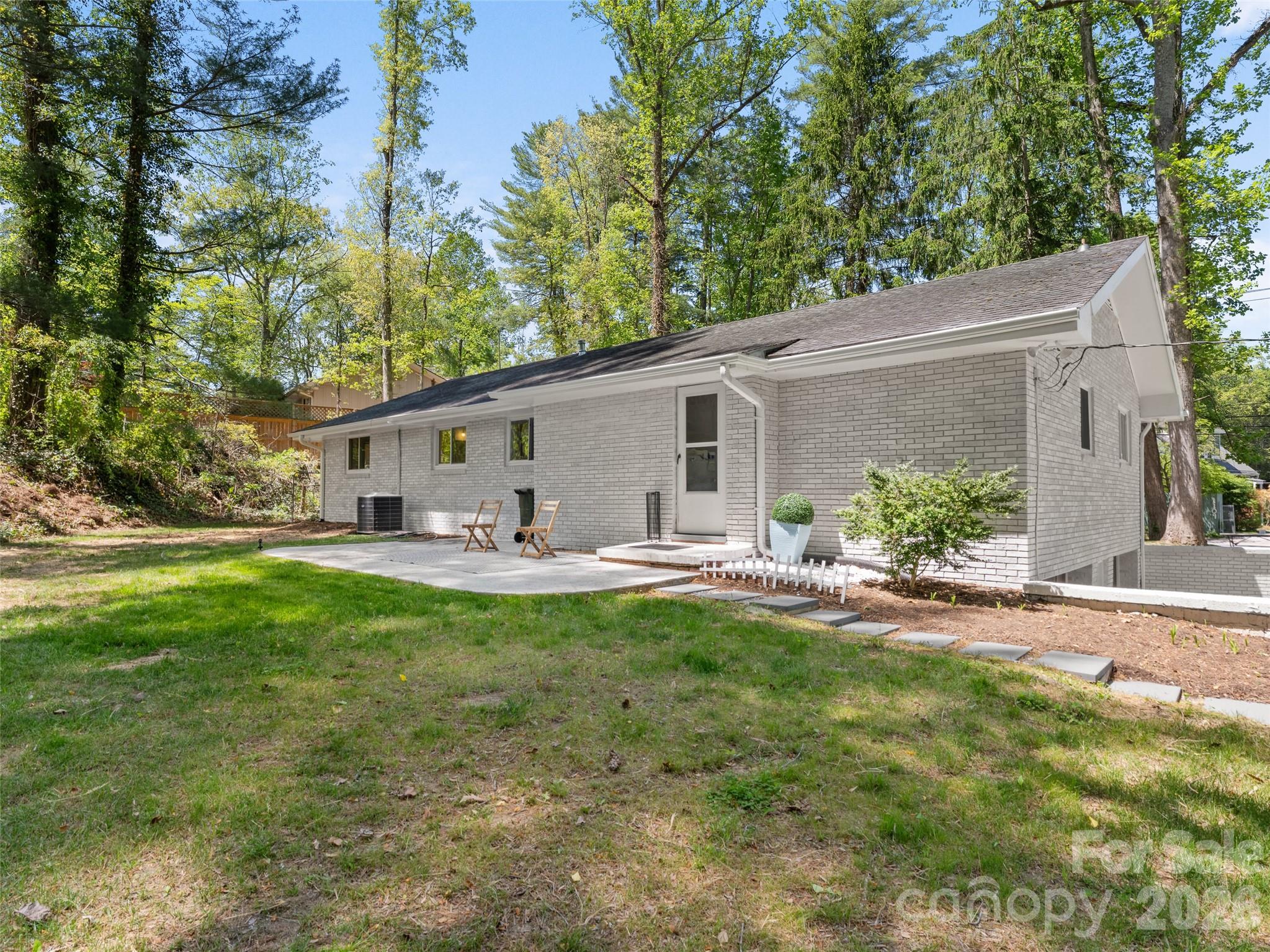 1110 3rd Avenue W #multiple — Hendersonville