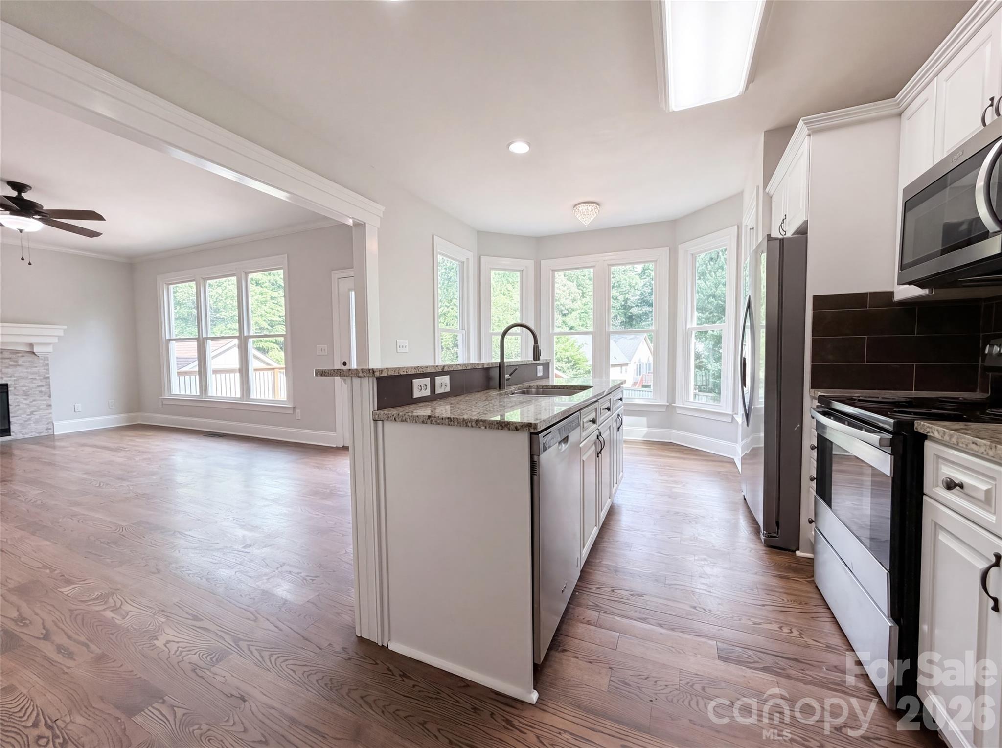 2496 Lake Shore Road S — Denver