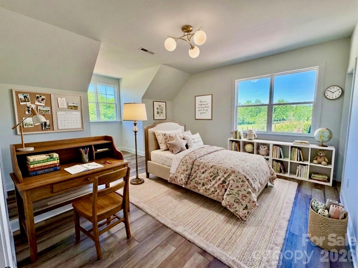 5944 Bakers Point — Hickory