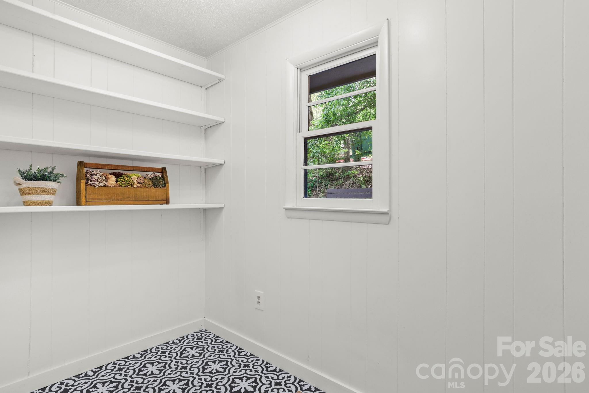 1 Virginia Lane — Cullowhee