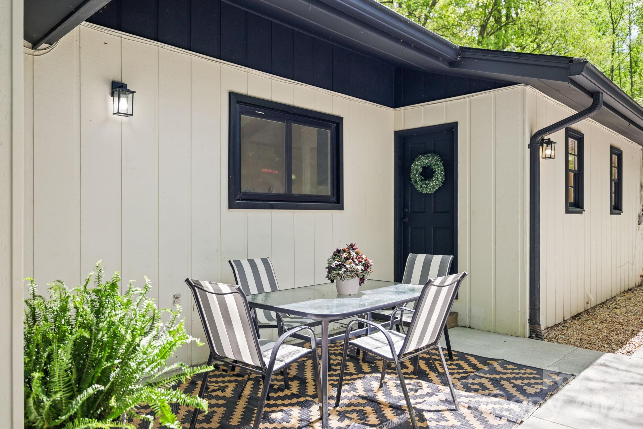1 Virginia Lane — Cullowhee