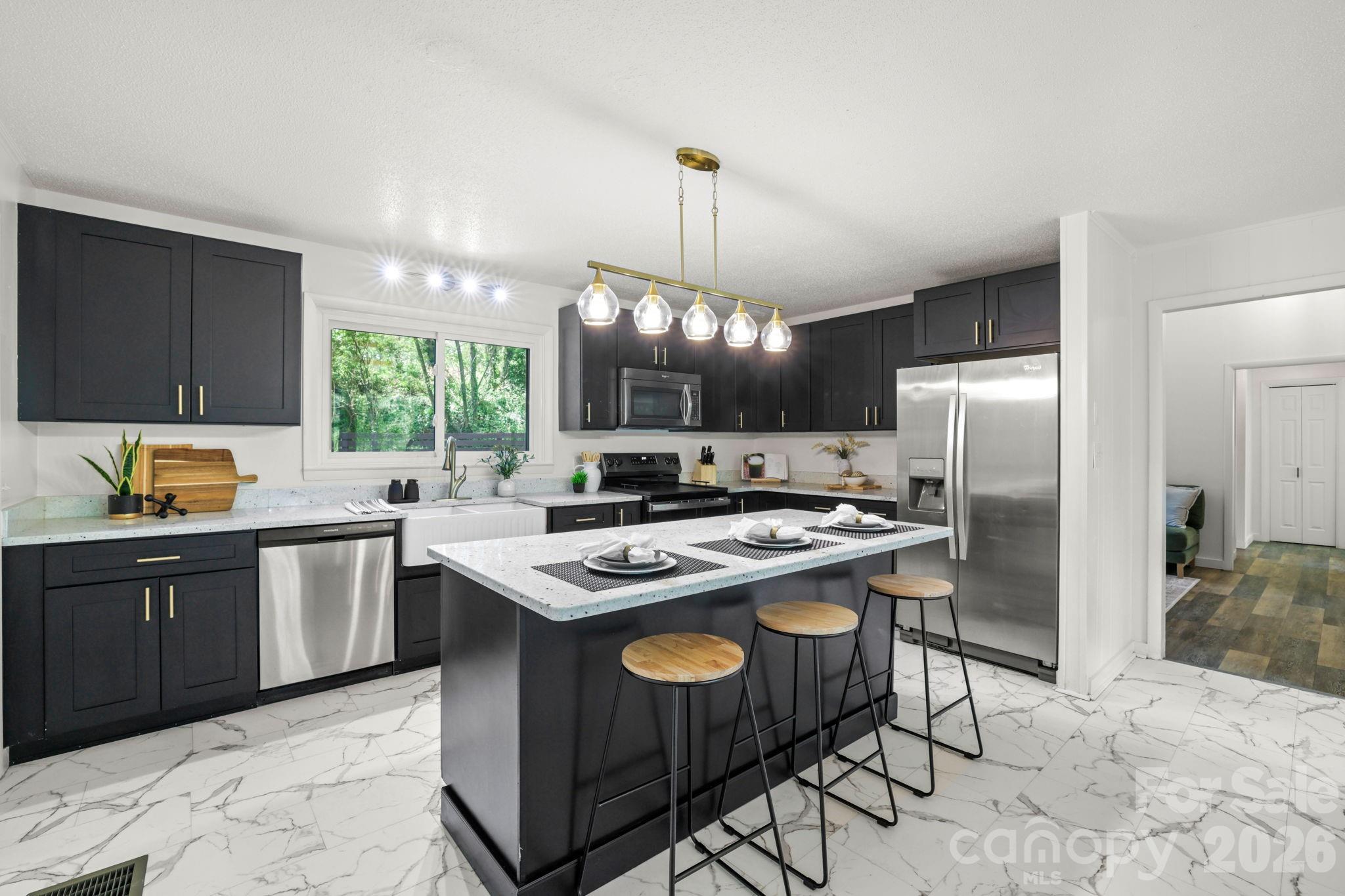1 Virginia Lane — Cullowhee
