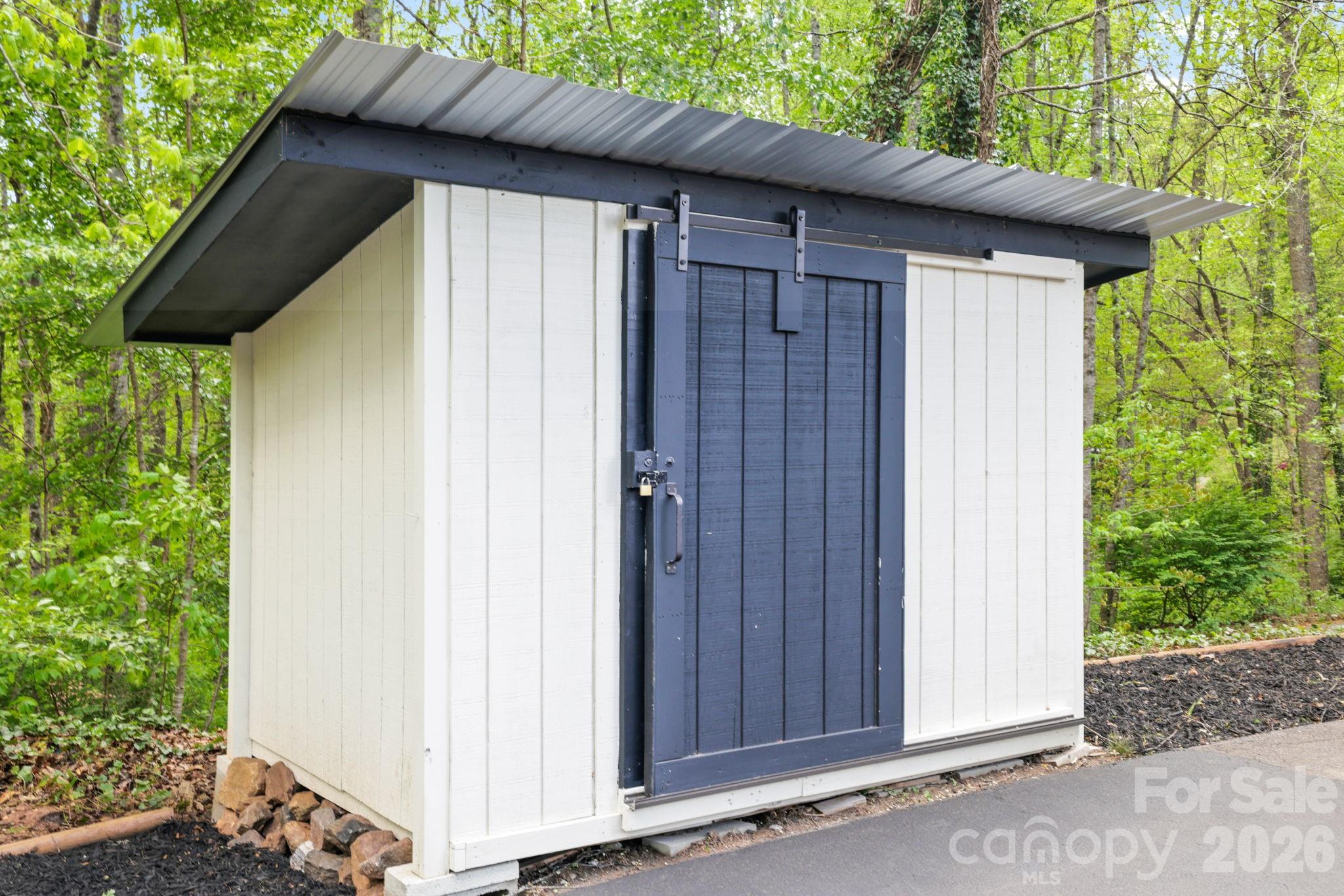 1 Virginia Lane — Cullowhee