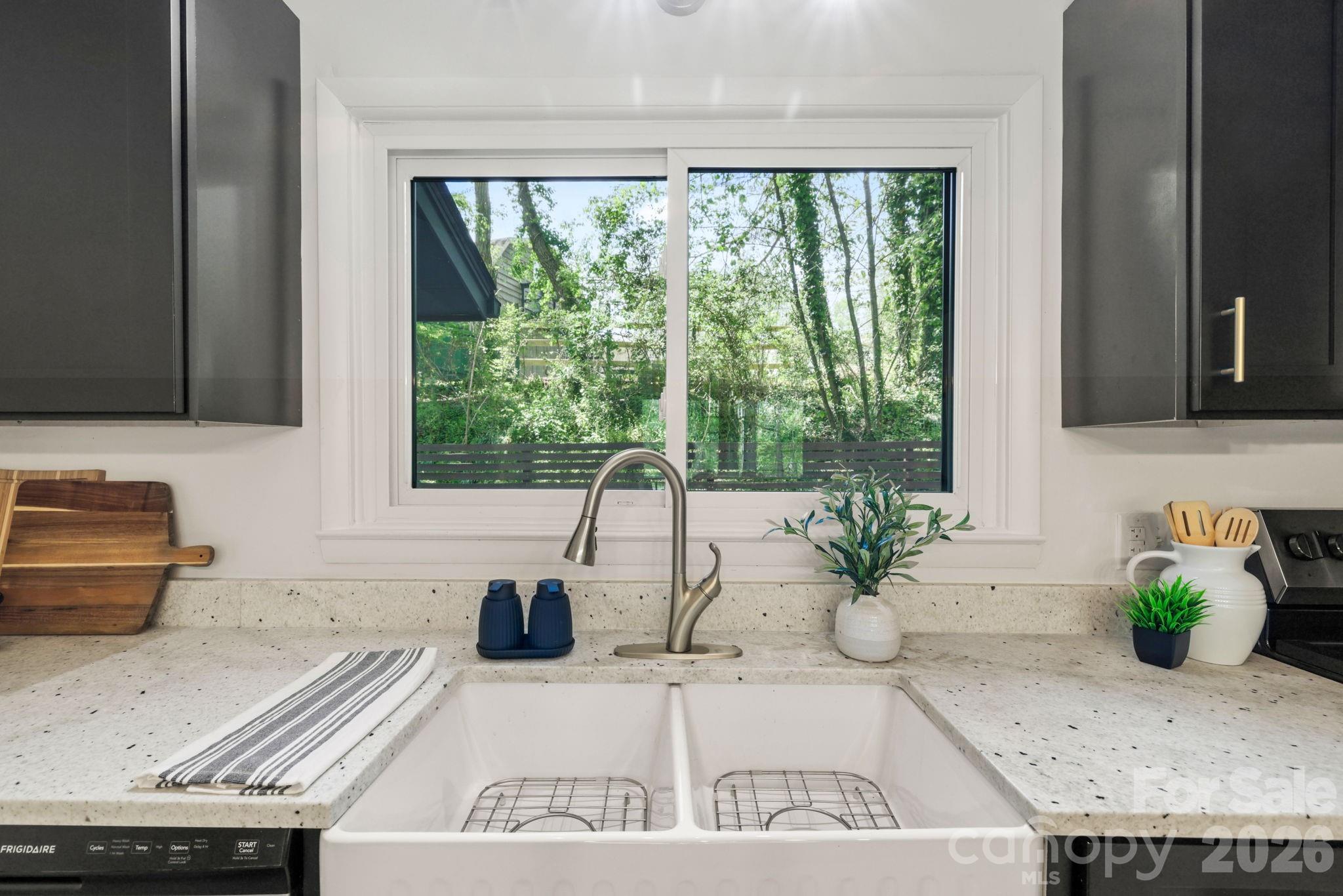1 Virginia Lane — Cullowhee