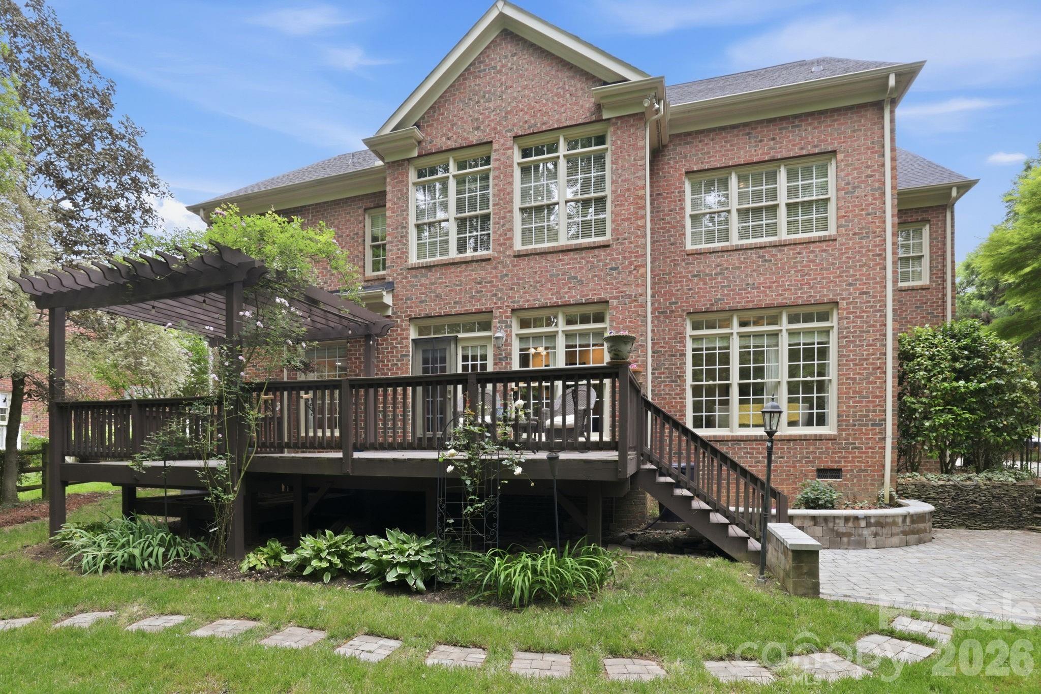 239 Sardis Pointe Road — Matthews