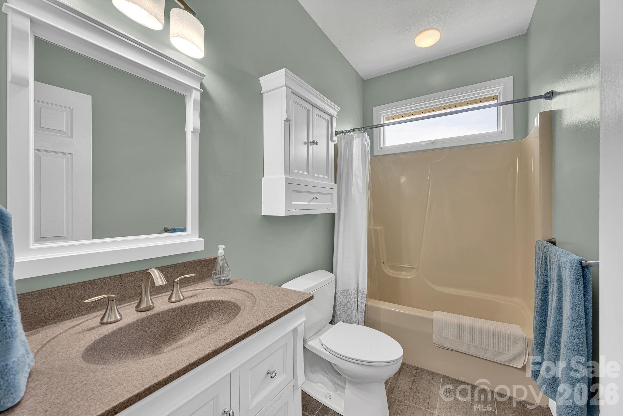 108 Fairway Knoll Drive — Hendersonville