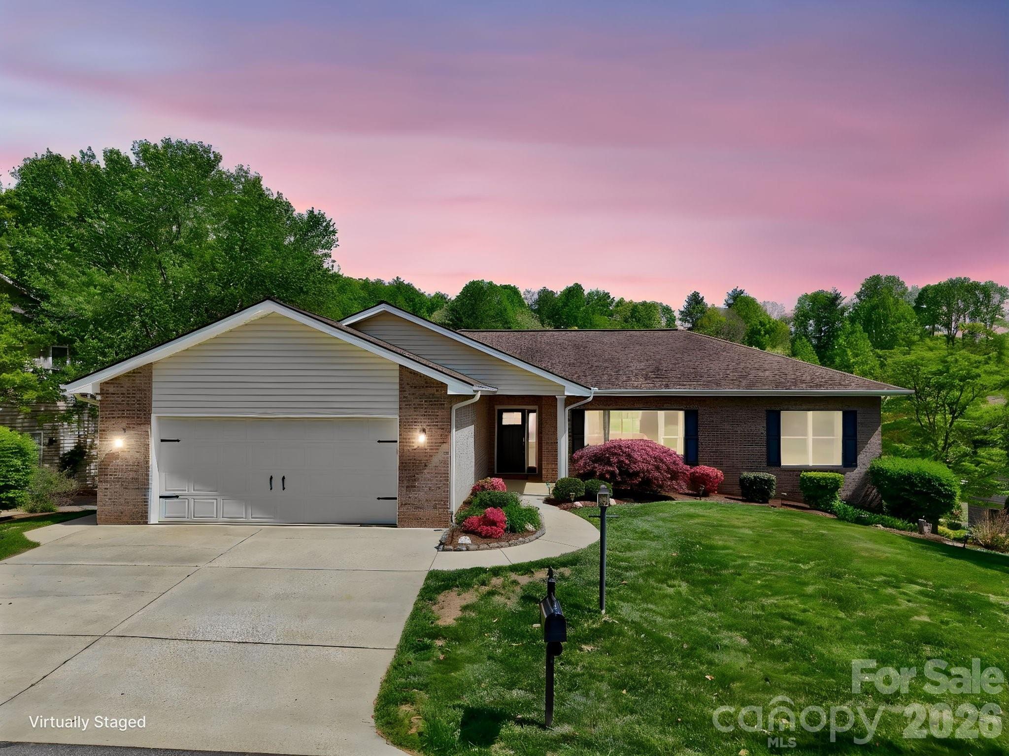 108 Fairway Knoll Drive — Hendersonville