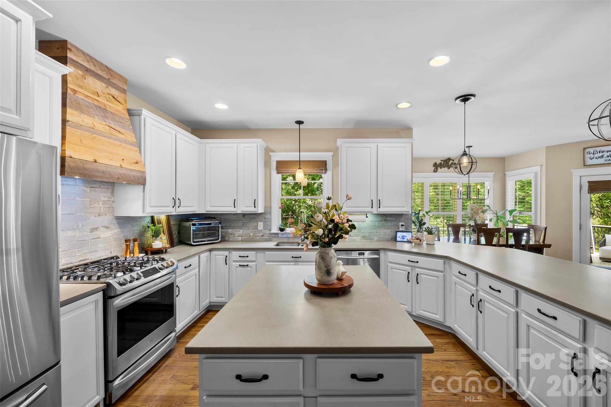 606 Andover Lane — Tega Cay