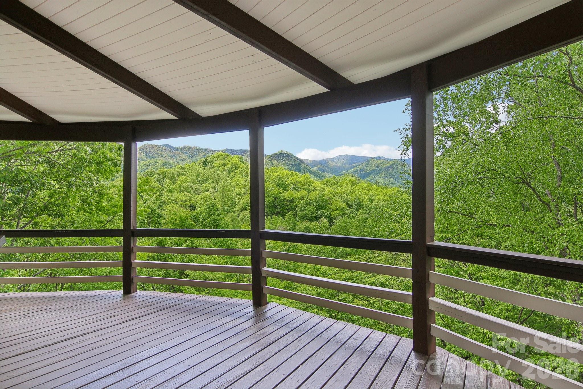 295 Dills Road — Bryson City