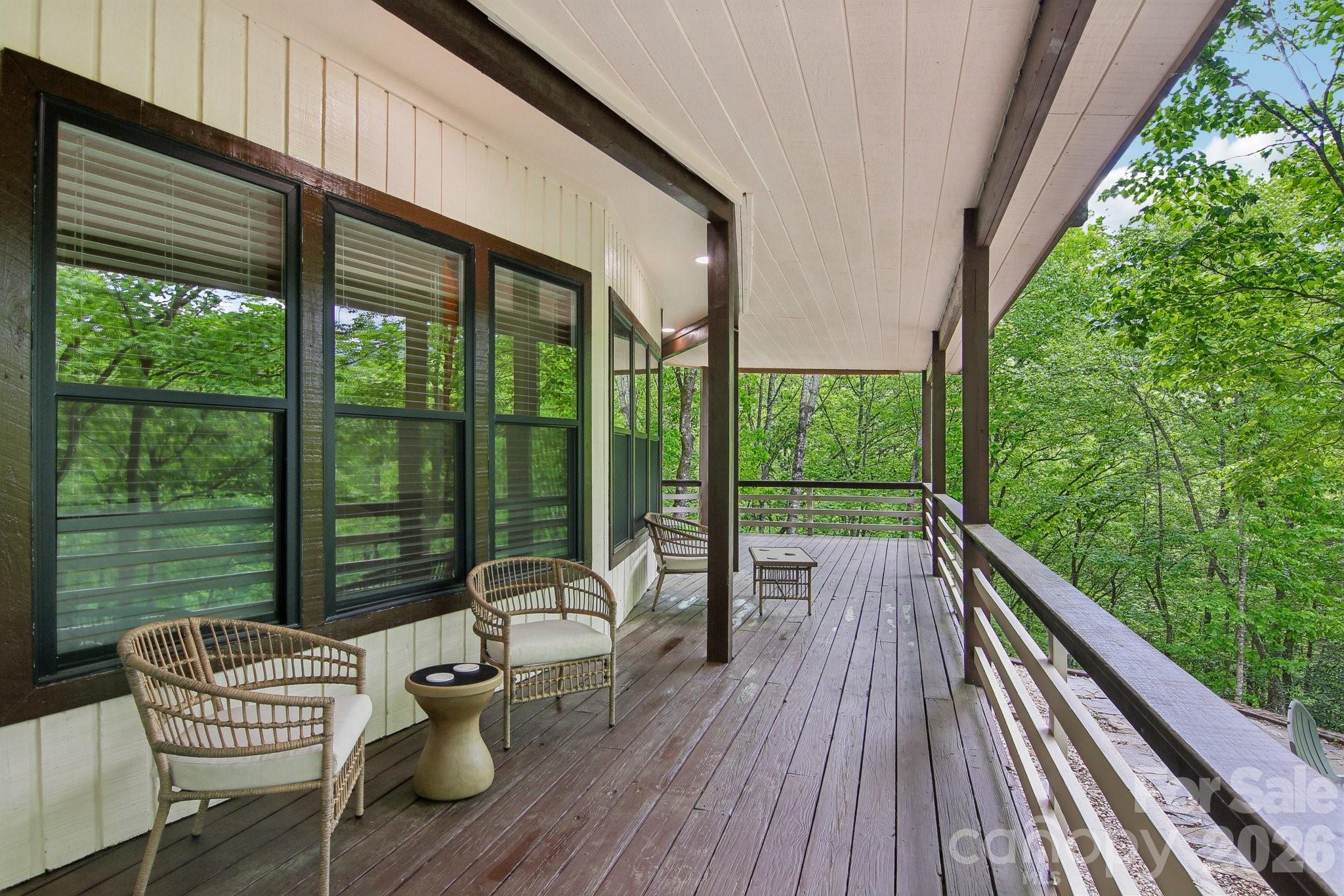 295 Dills Road — Bryson City