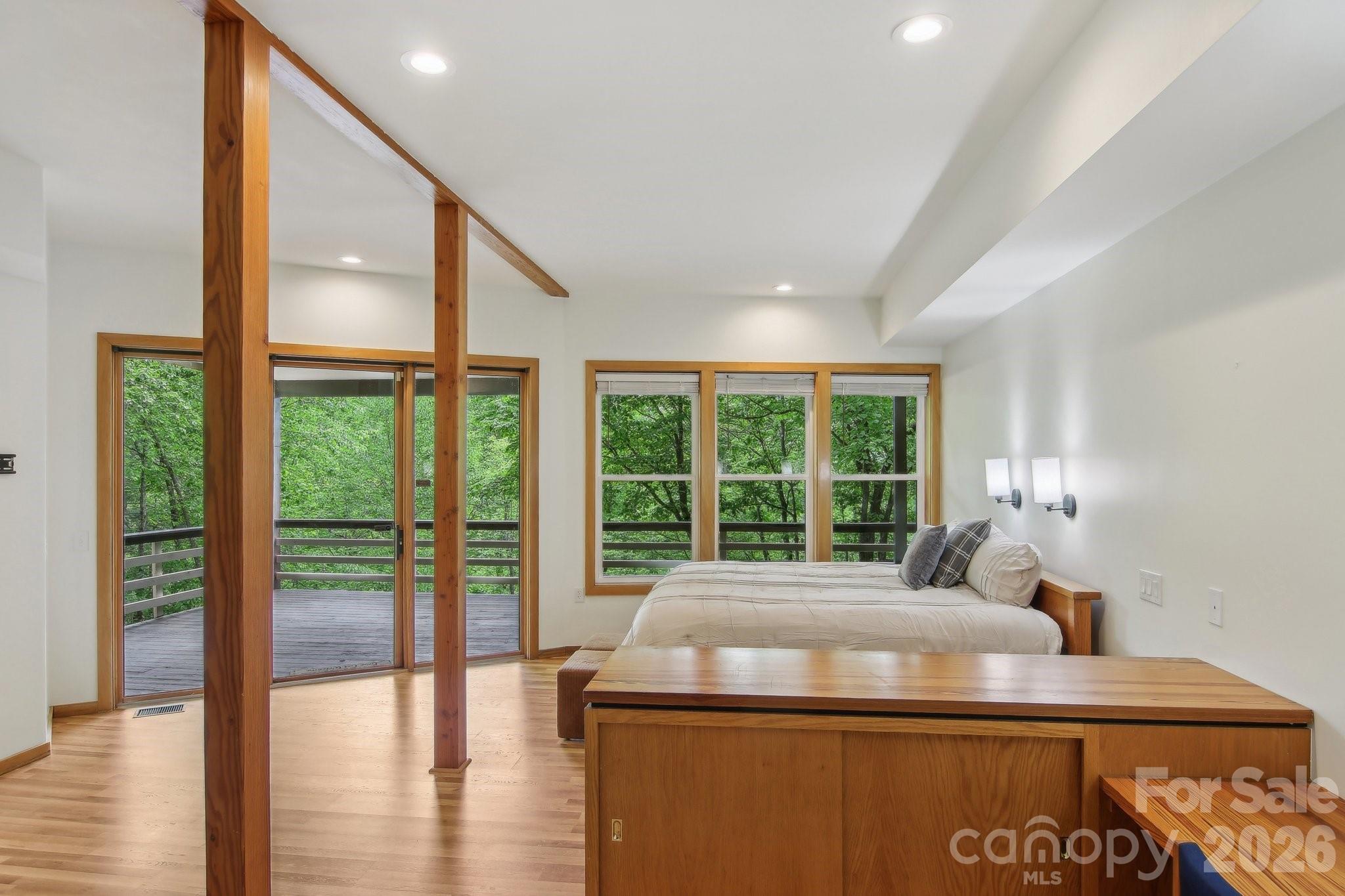 295 Dills Road — Bryson City