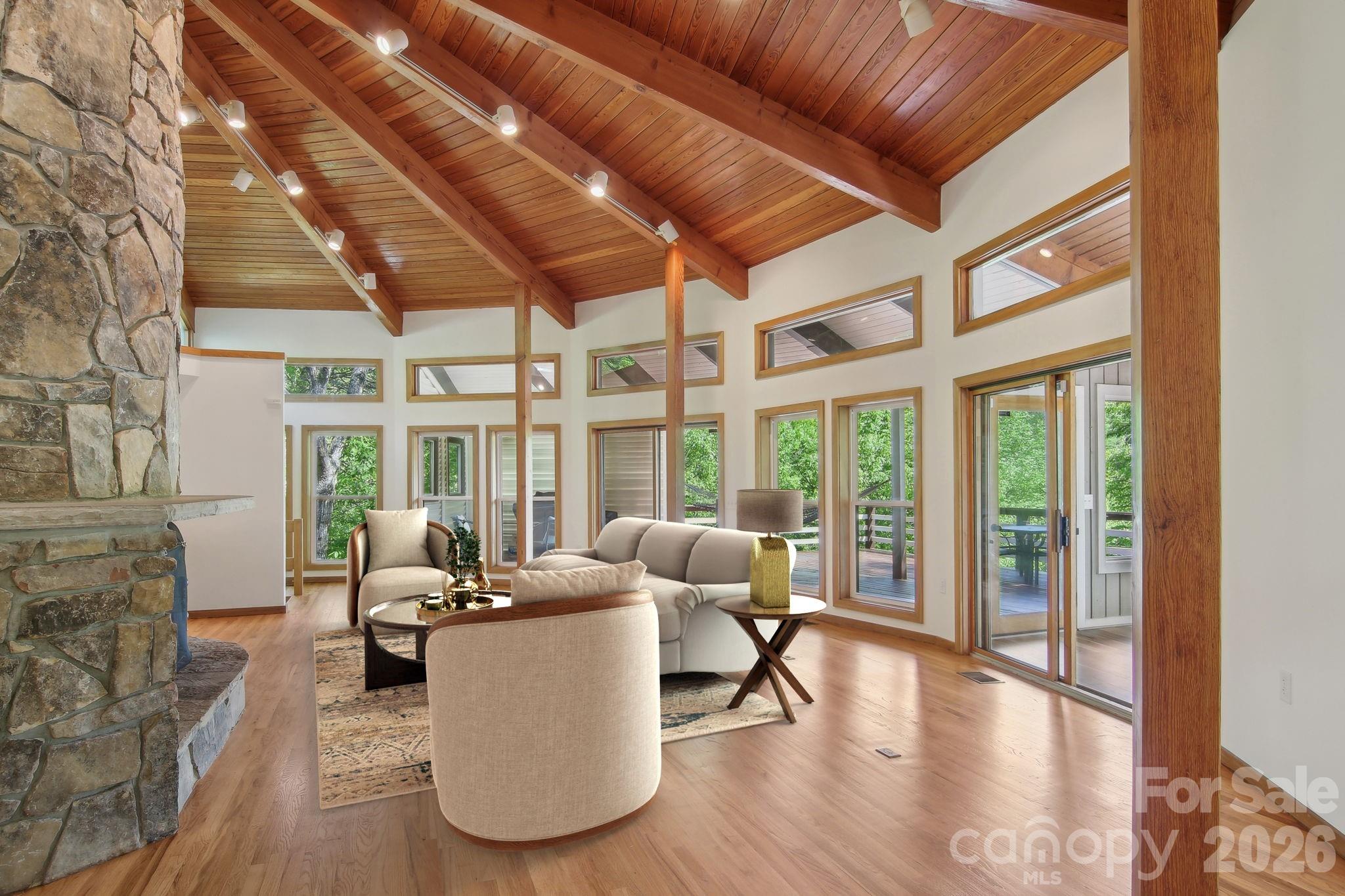 295 Dills Road — Bryson City
