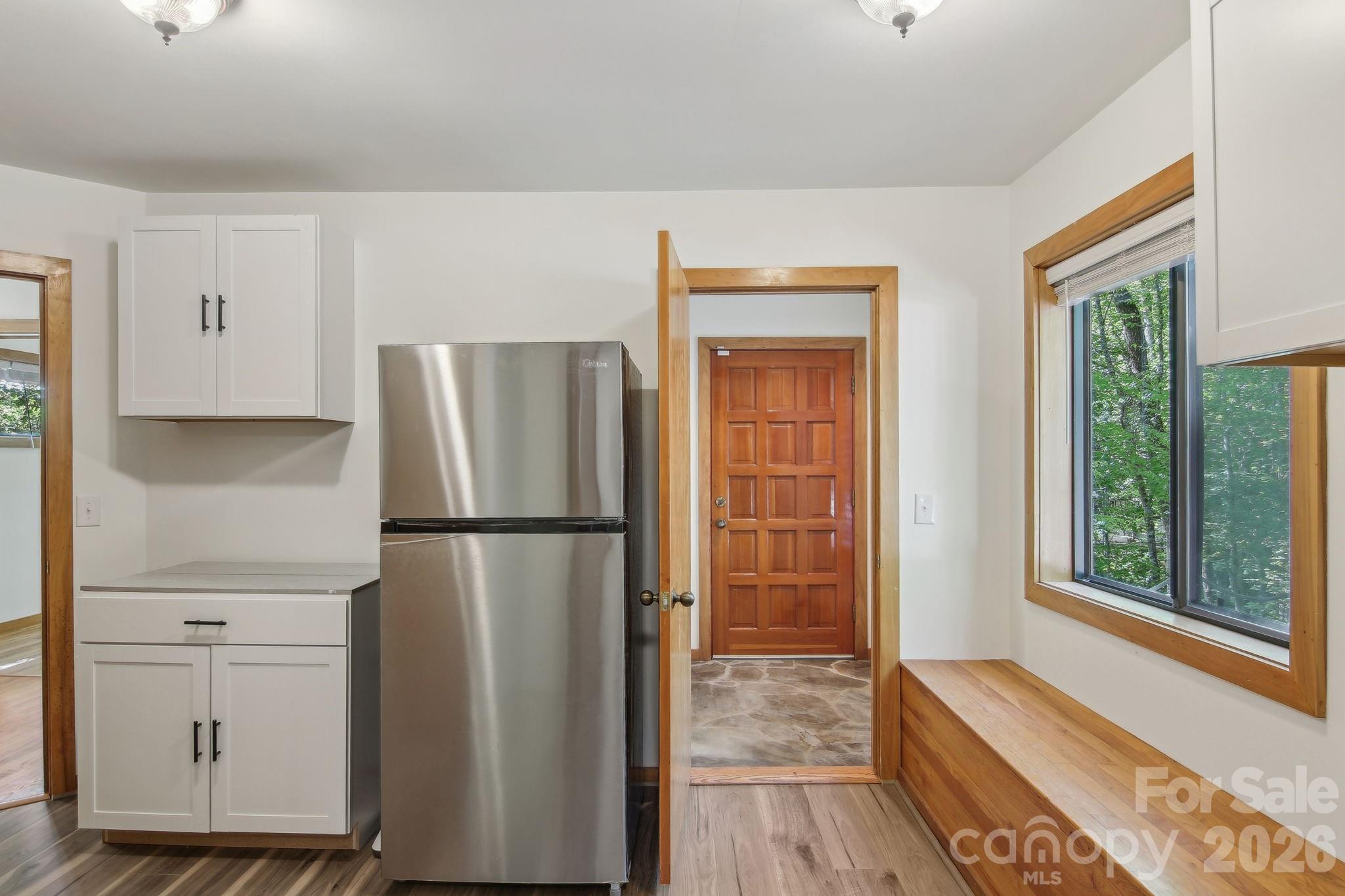 295 Dills Road — Bryson City