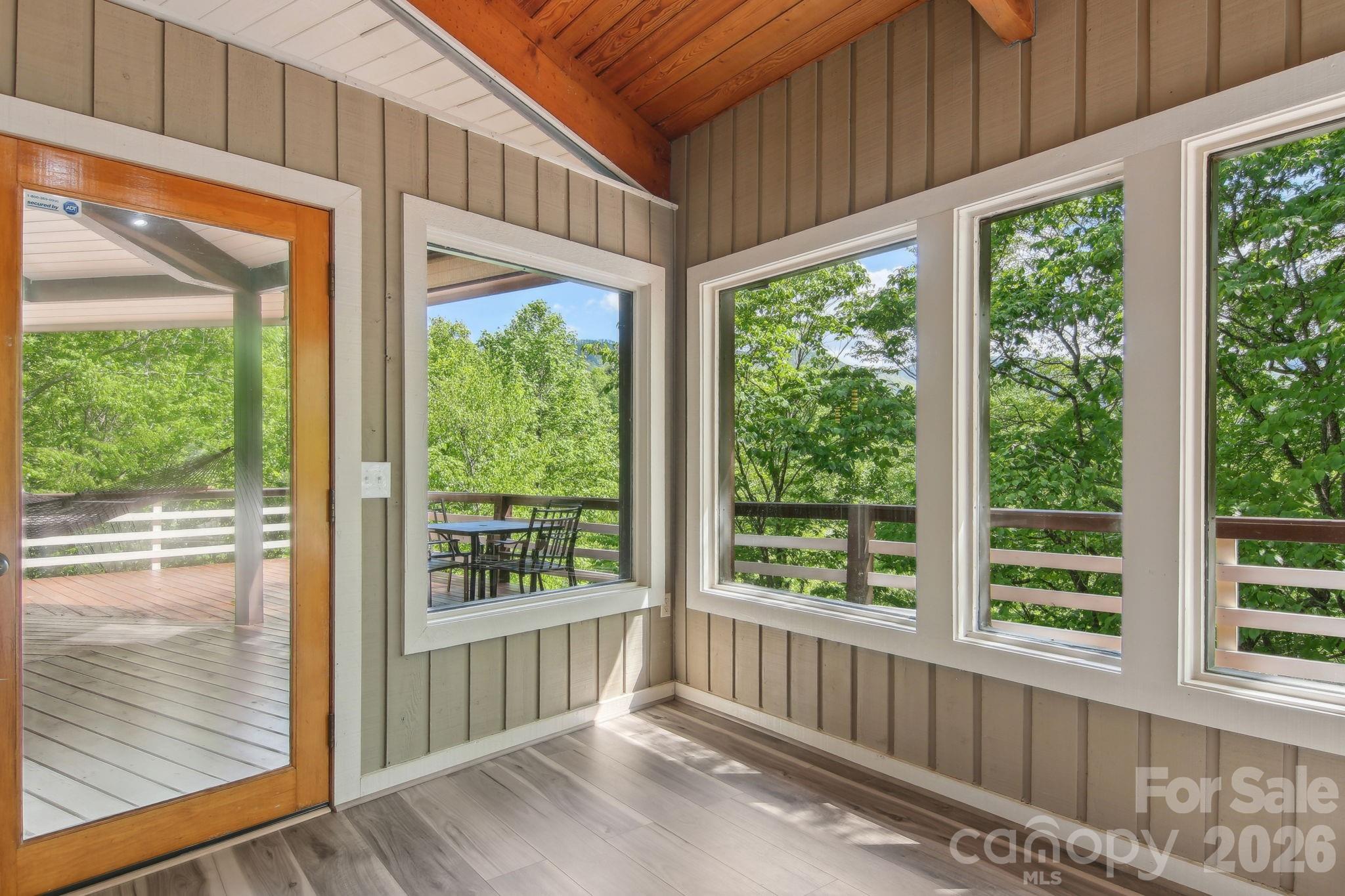 295 Dills Road — Bryson City