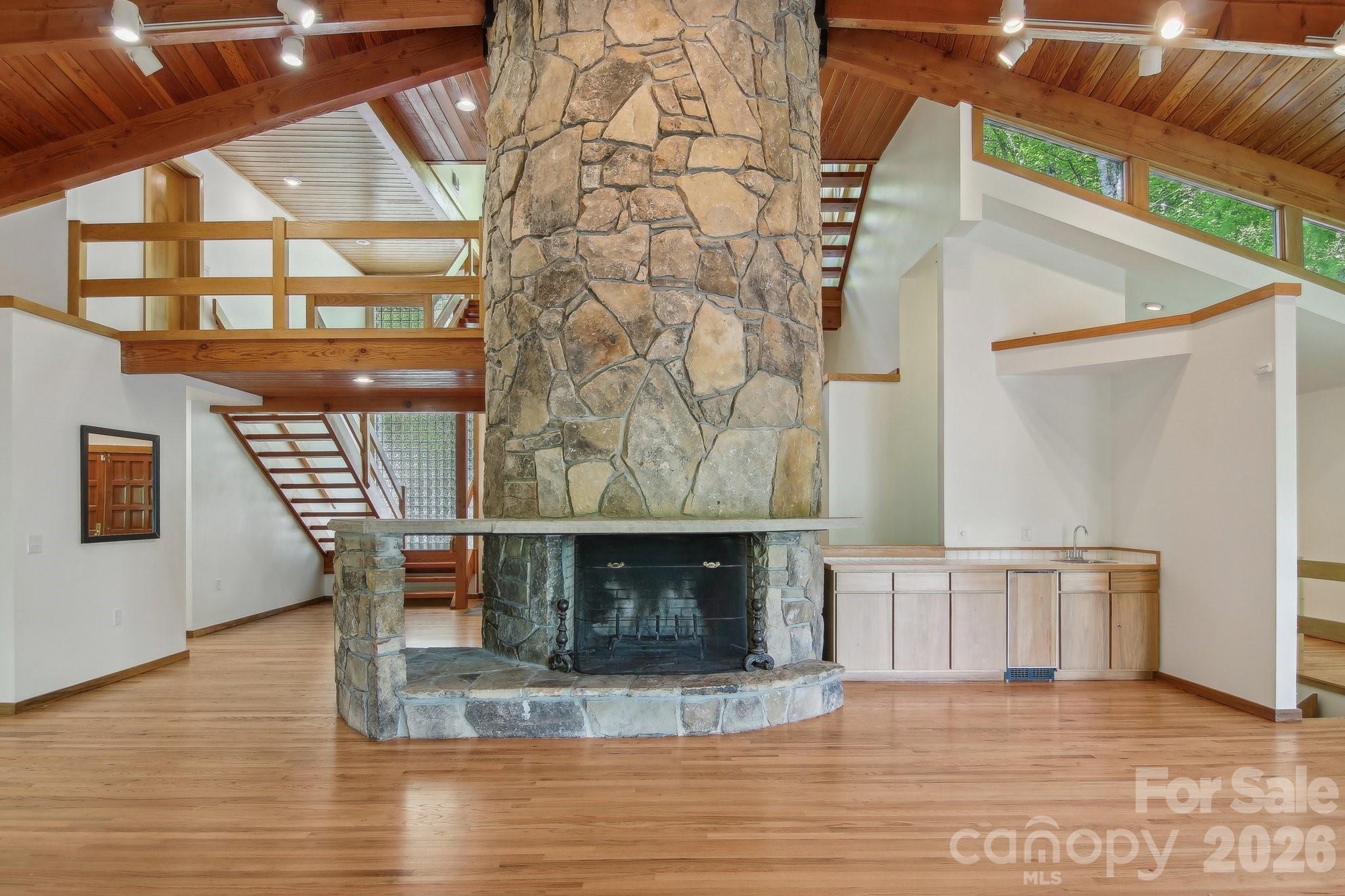 295 Dills Road — Bryson City