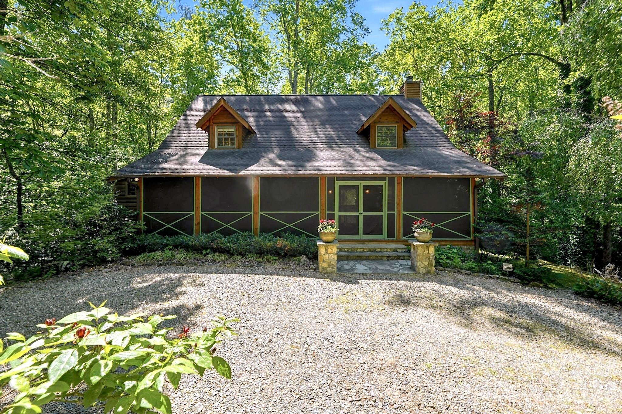 16 Shadow Brook Drive — Flat Rock